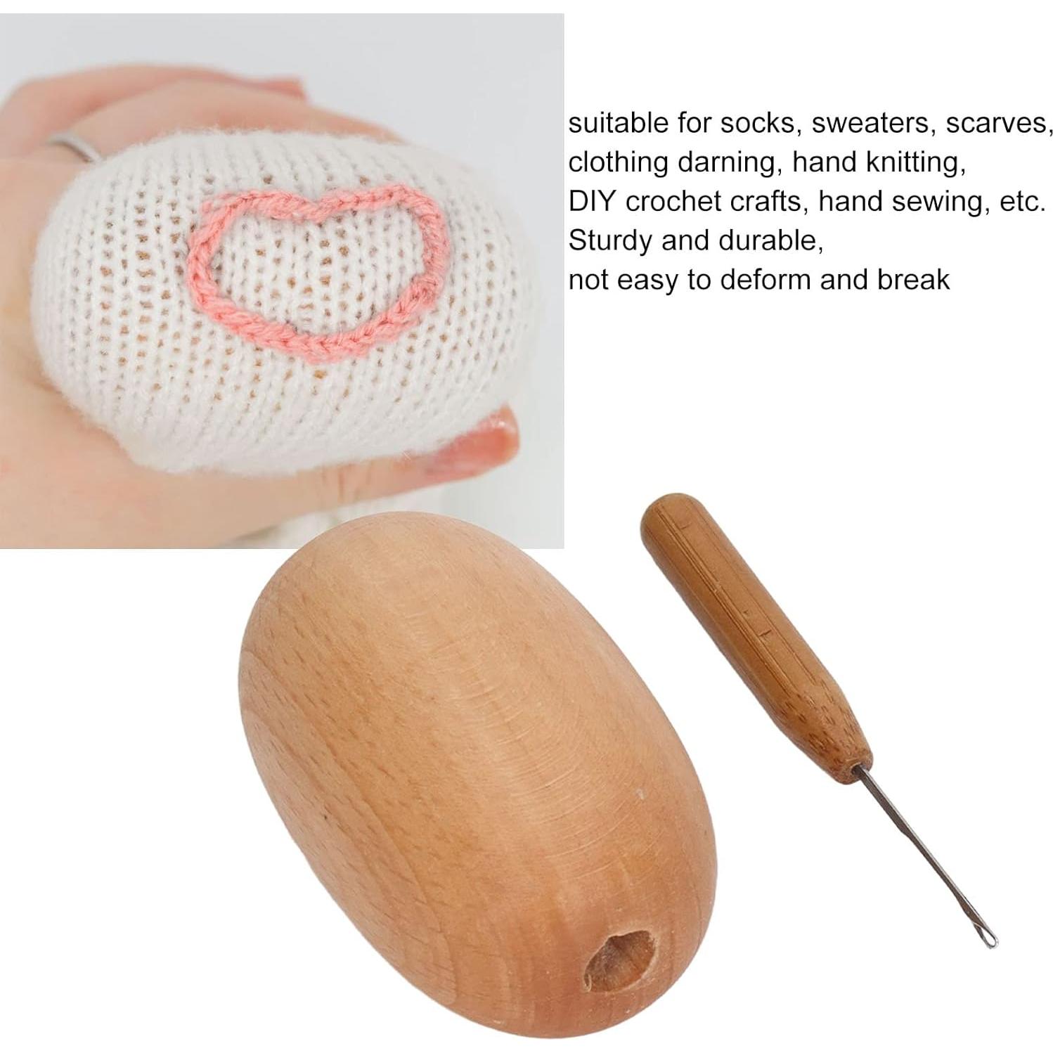 Huevo de Remendar de Madera Pssopp con Aguja - 6x3.7 cm