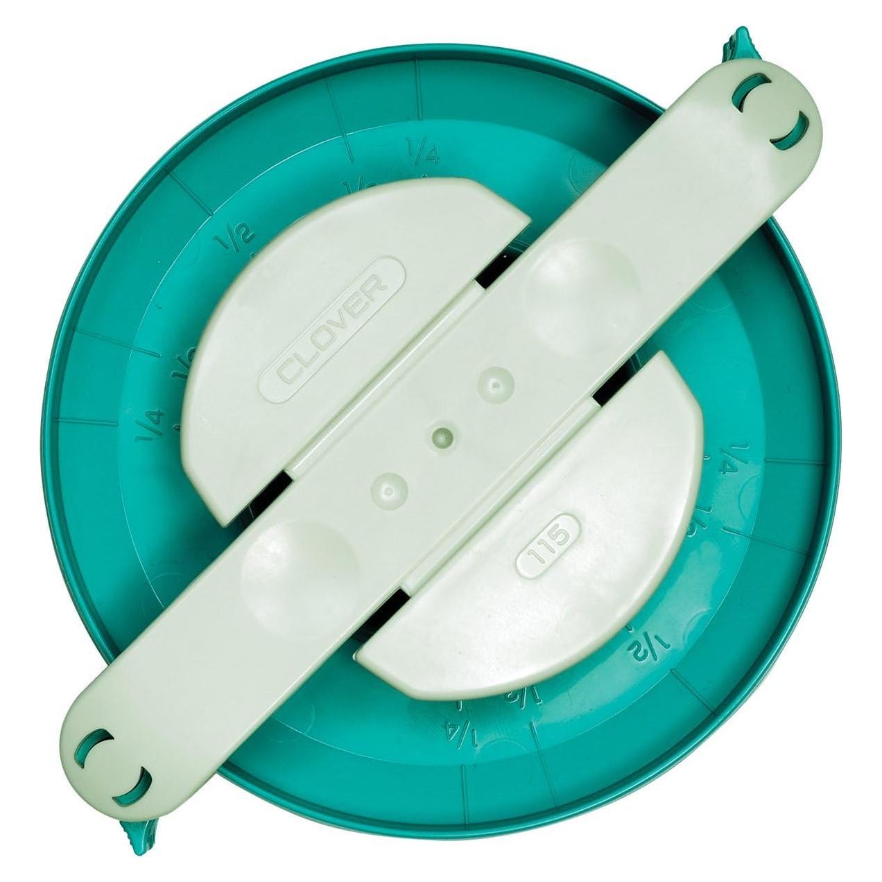 Hacedor de Pompones Extra Grande Clover 11.43 cm