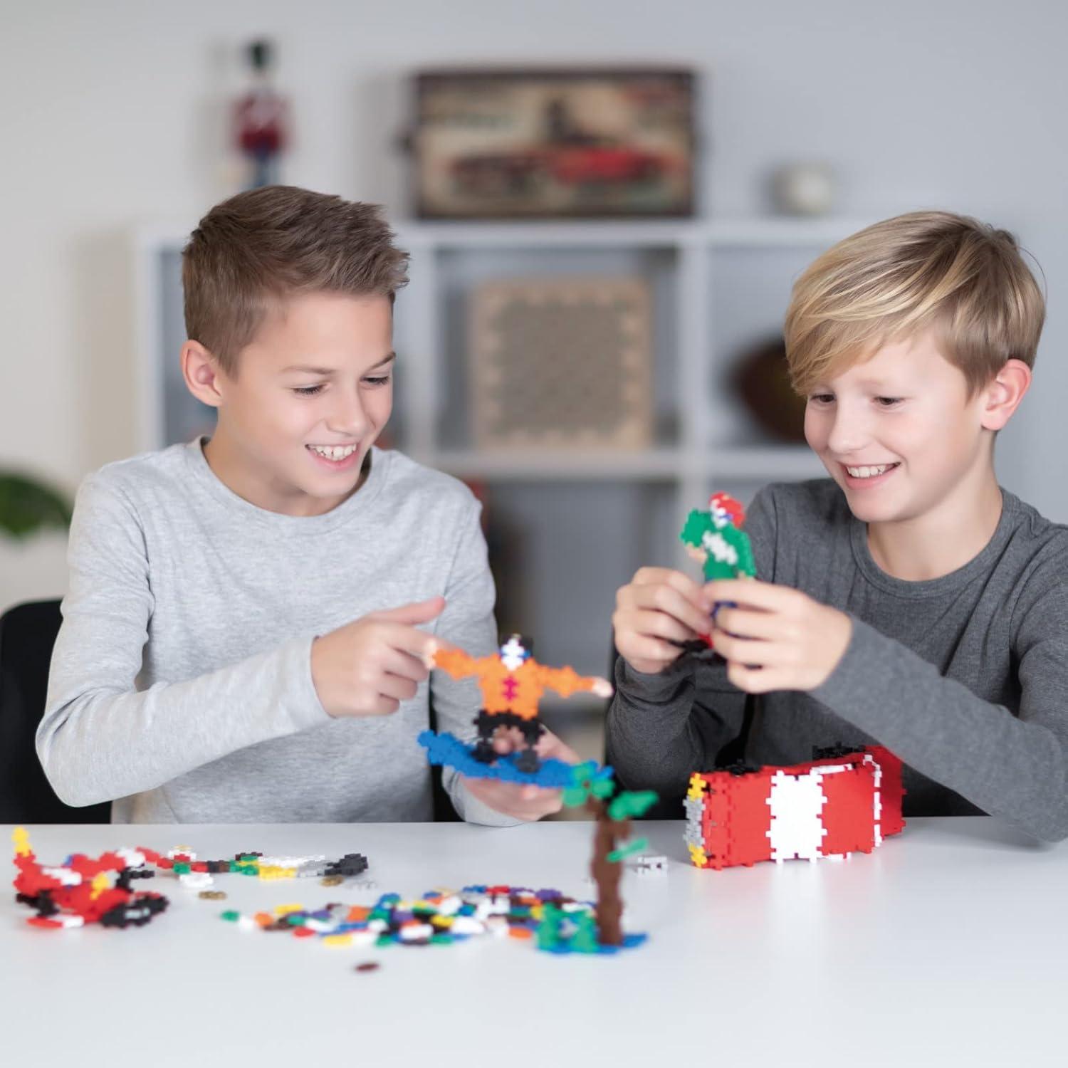 Set de Juego Abierto Plus-Plus 600 Piezas Colores Básicos