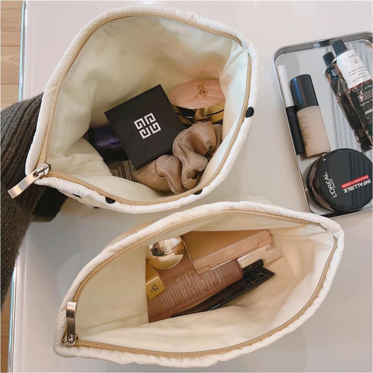 Bolsa de Maquillaje Acolchada Uekeboag 26.9x21.8cm Blanca Floral