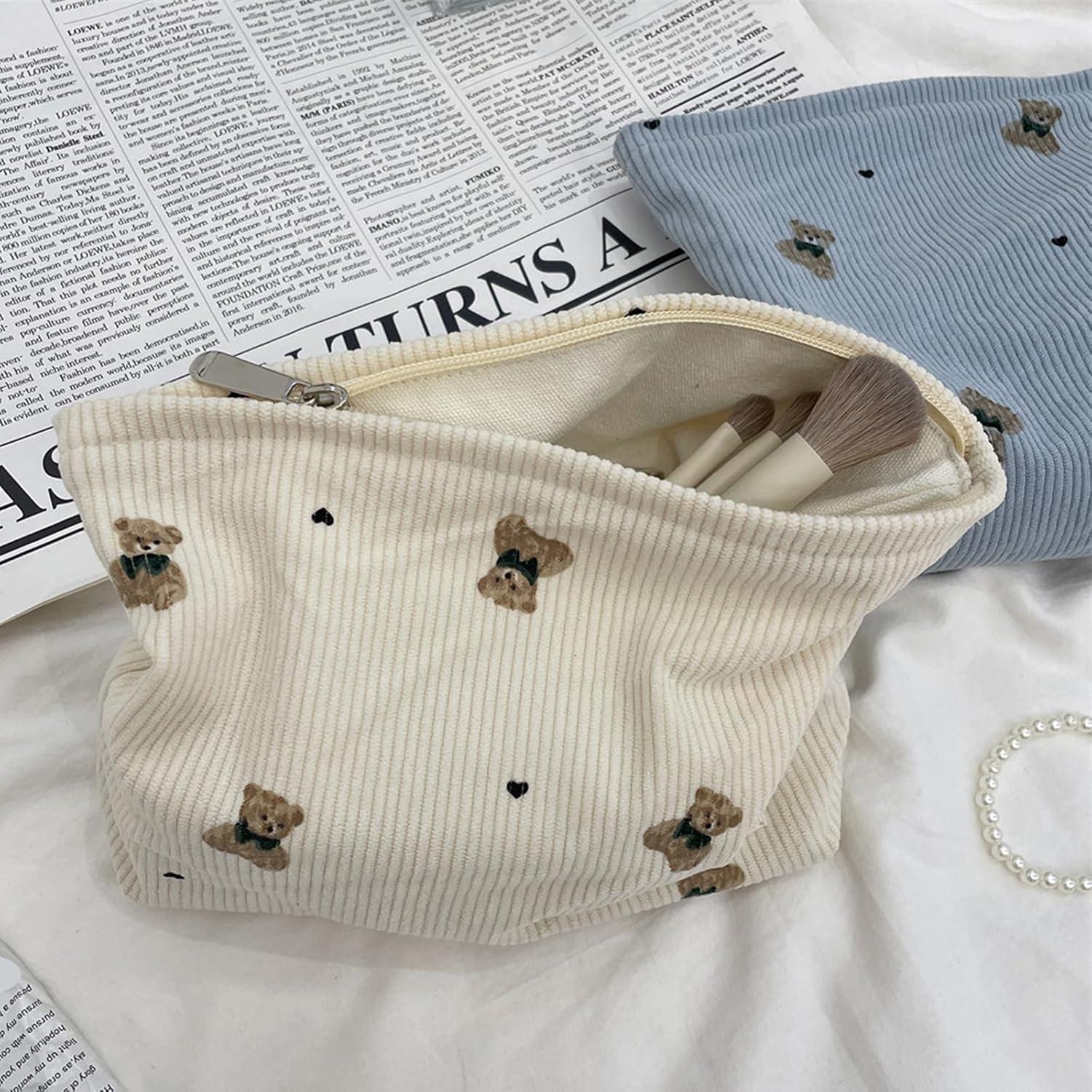 Bolsa de Maquillaje Terciopelo Coquette 24.9x19.8cm Beige