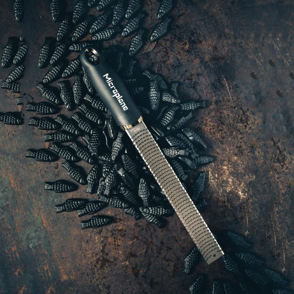 Rallador Microplane Premium Classic 30.48 cm Acero Inoxidable Negro