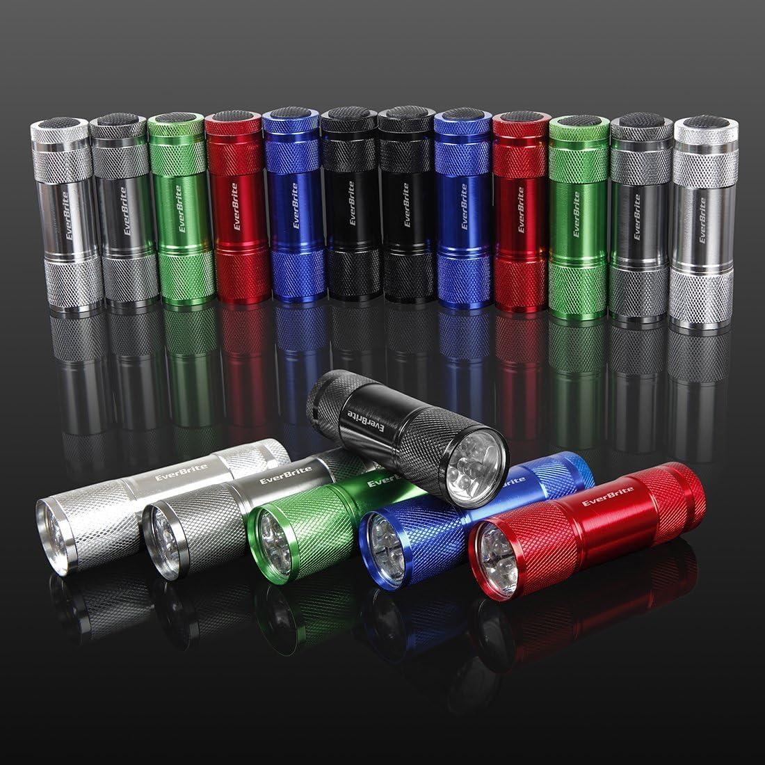 Conjunto de 18 Linternas LED Mini EverBrite con Baterías AAA