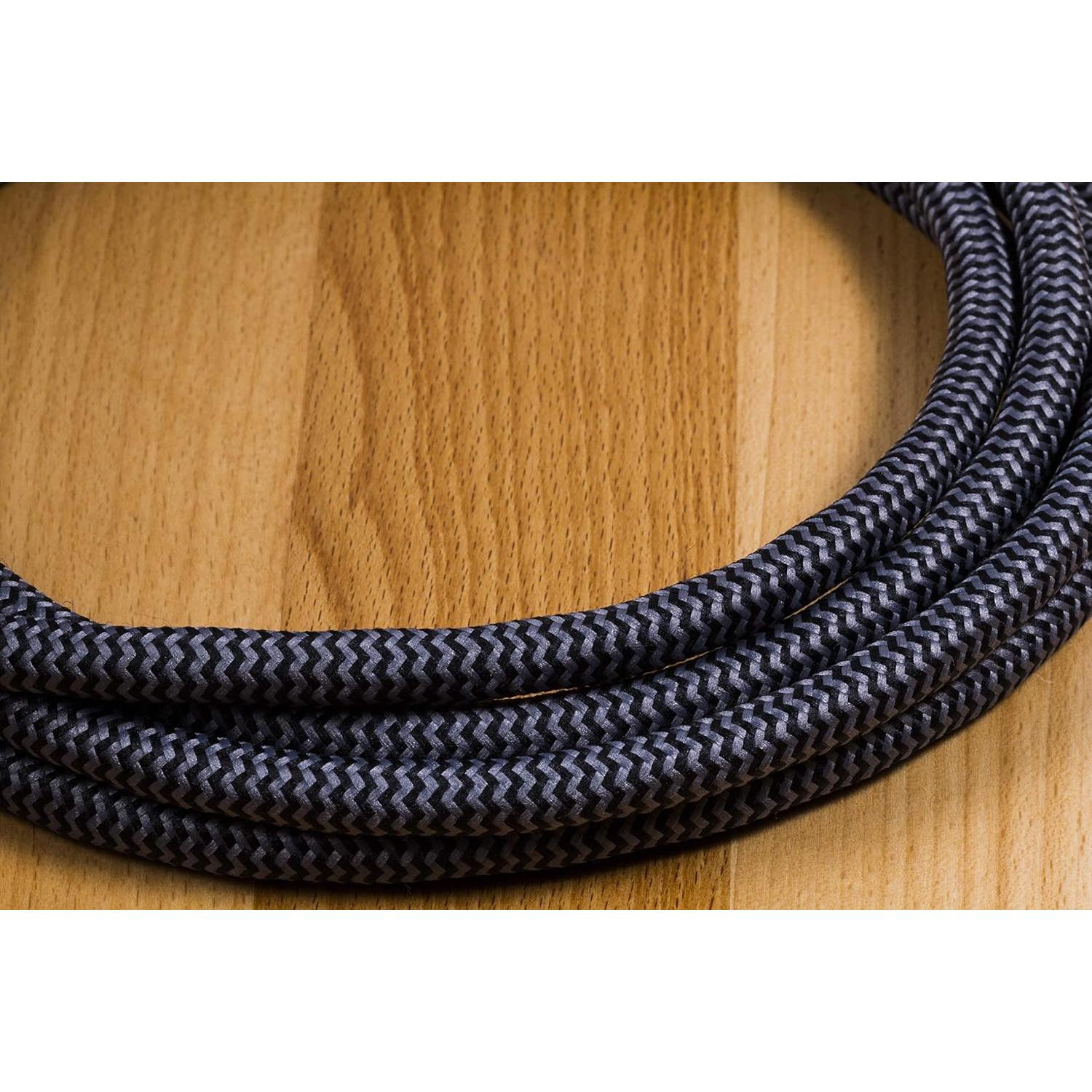 Regleta GE de 3 Salidas con Cable Trenzado de 15.24 cm Negro