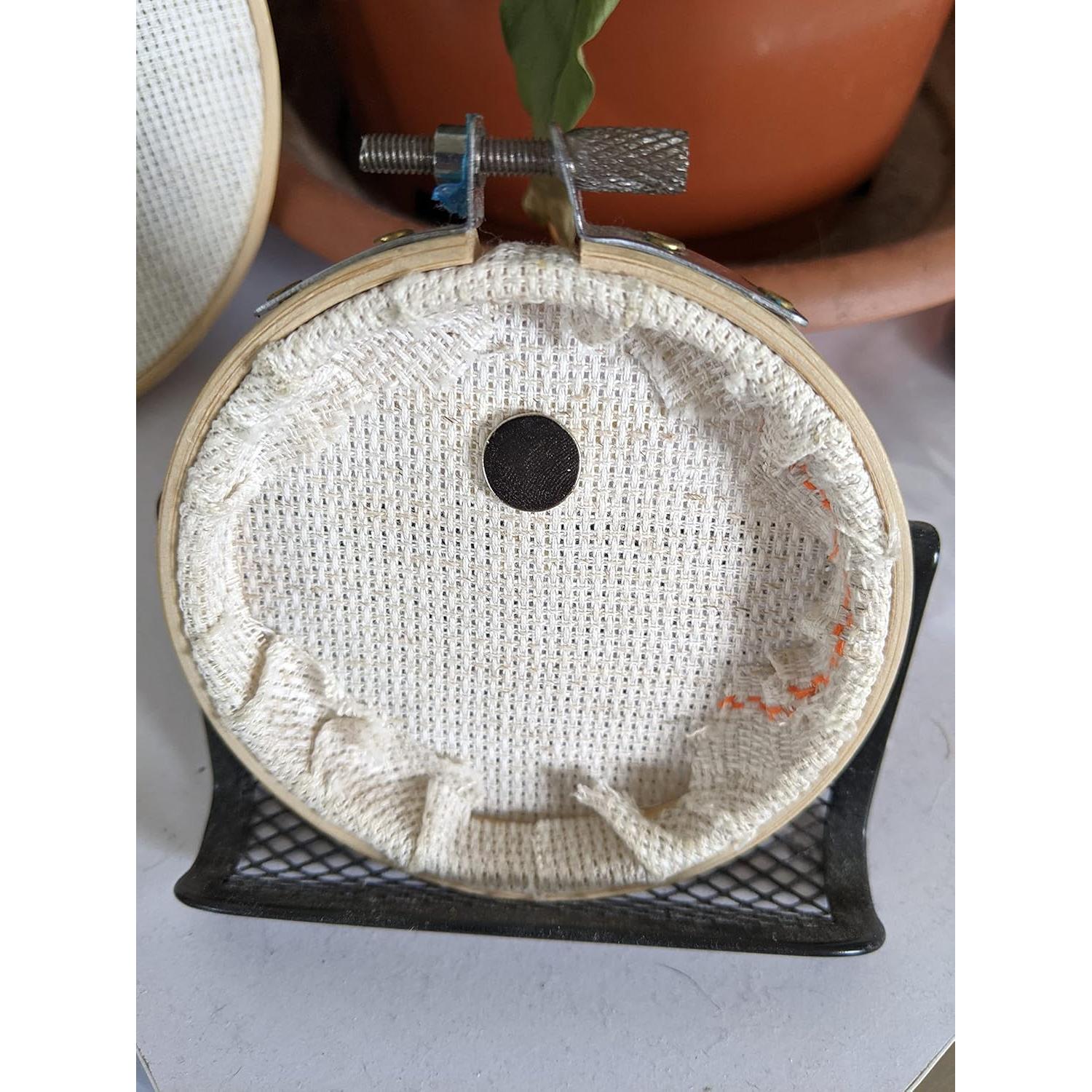 Aguja Magnética Luna Moth 7.62 cm con Imán