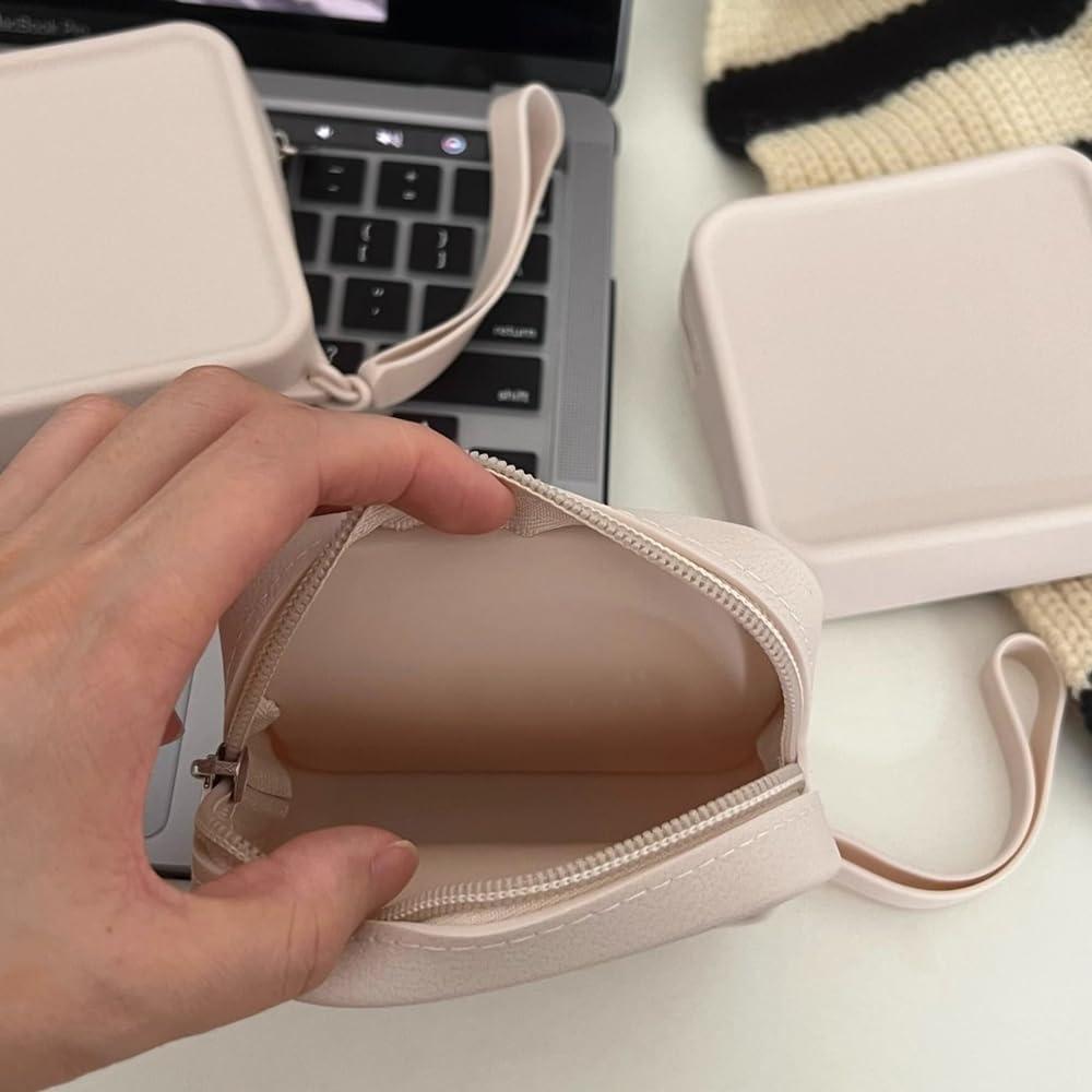 Bolsa de Maquillaje Mini Silicona Beige FFpaw 10x3.5cm