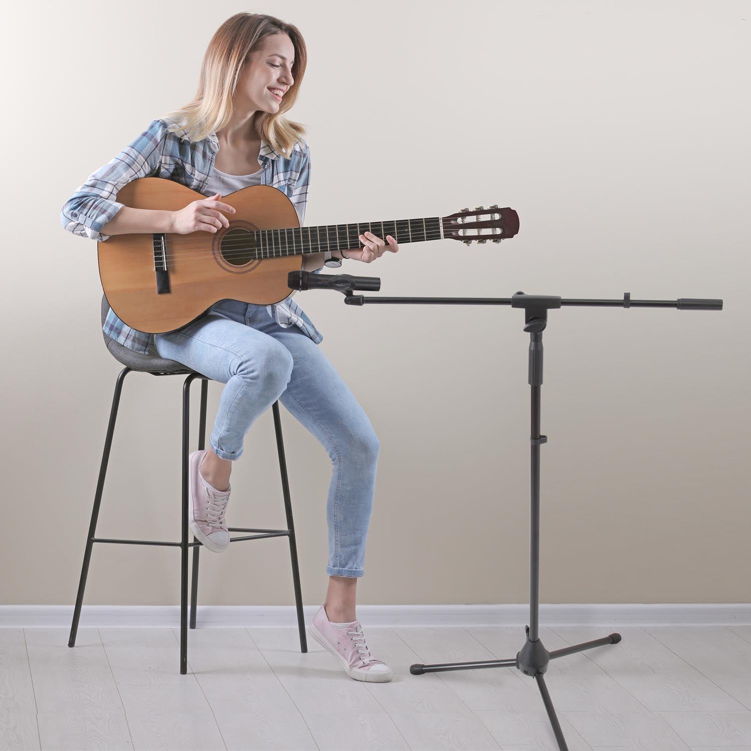 Soporte de Micrófono Pyle PMKS3 Plegable en Trípode Ajustable 95-165 cm