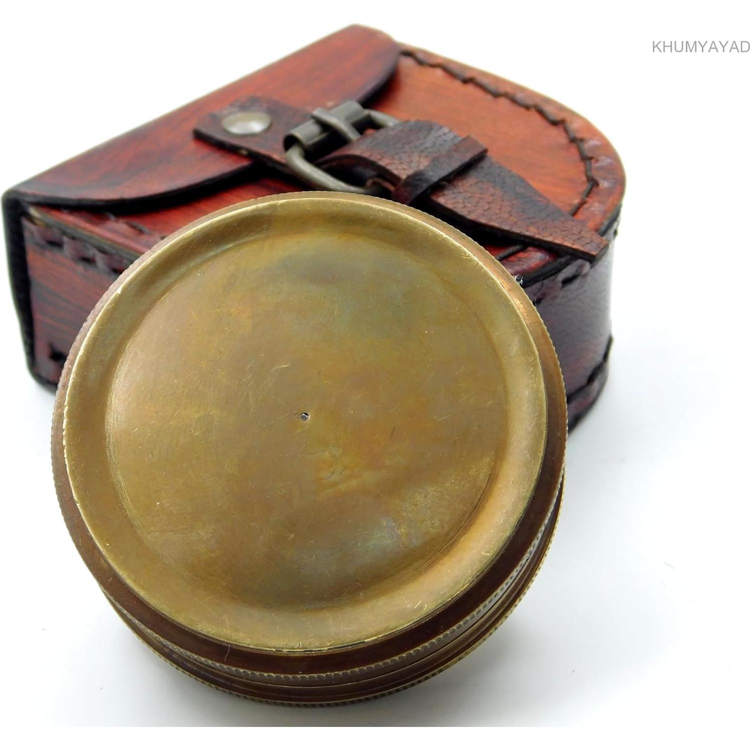Brújula de latón hecha a mano KHUMYAYAD con estuche de cuero