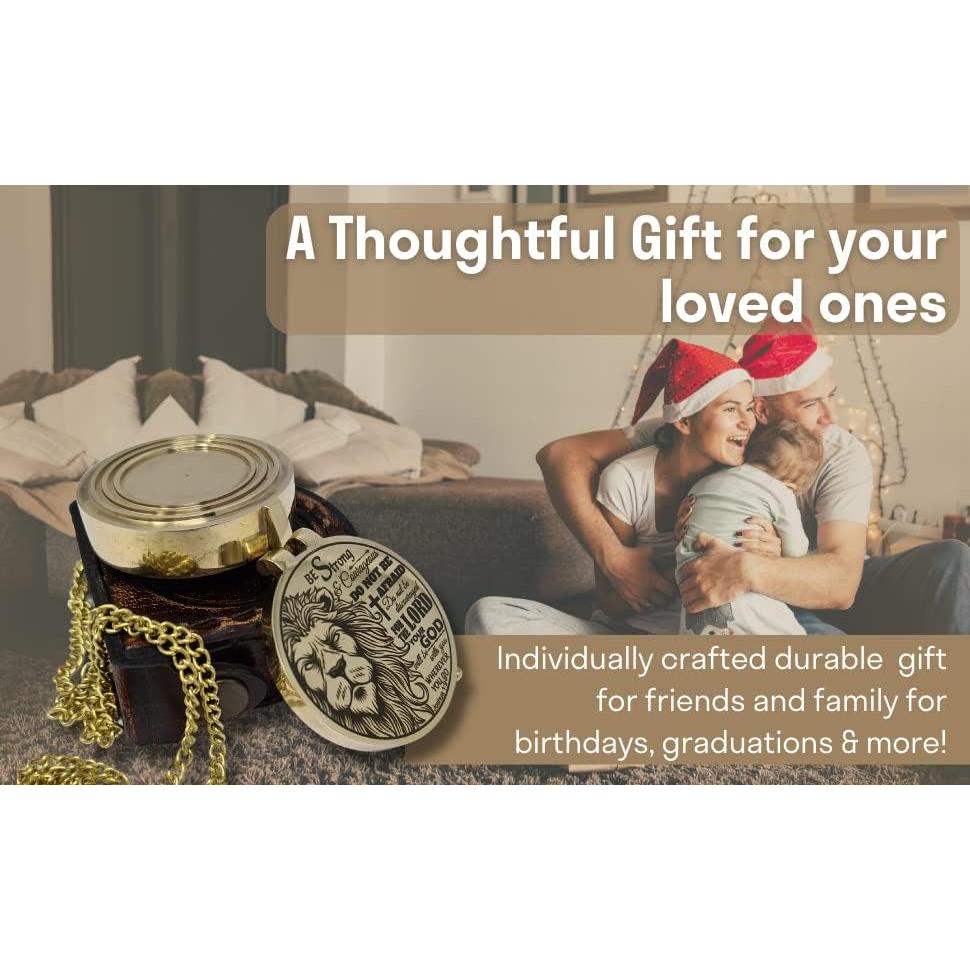 Brújula de latón grabada The New Antique Store - 5 cm