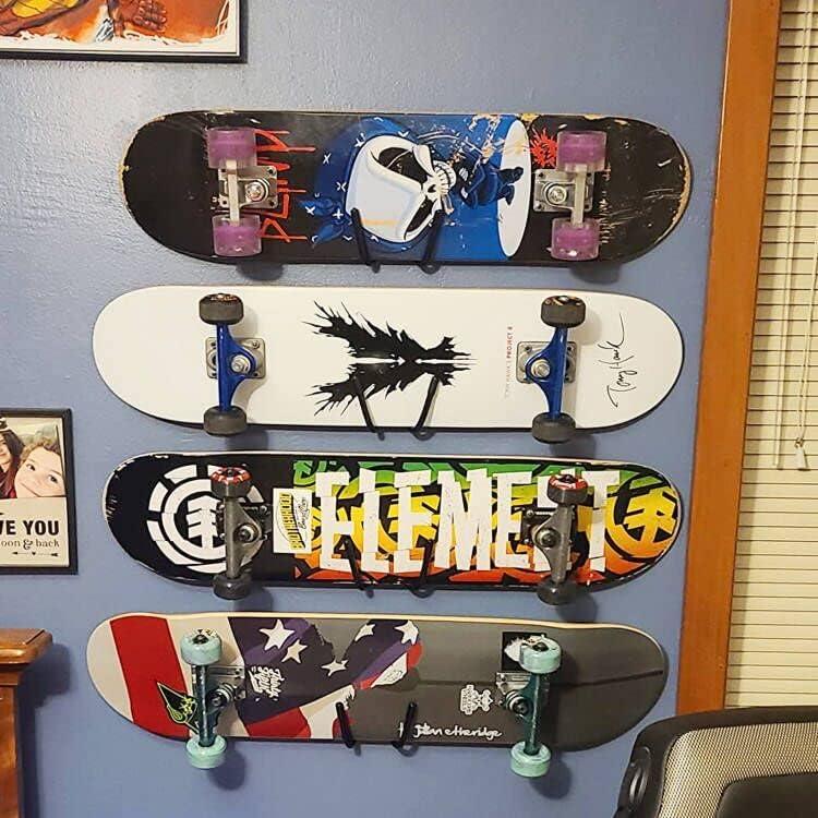 Soporte de Pared para Skateboard Pmsanzay, Ajustable, 4 Tablas