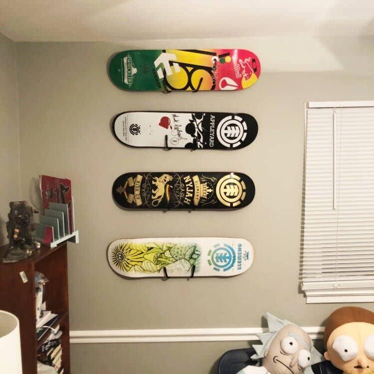 Soporte de Pared para Skateboard Pmsanzay, Ajustable, 4 Tablas