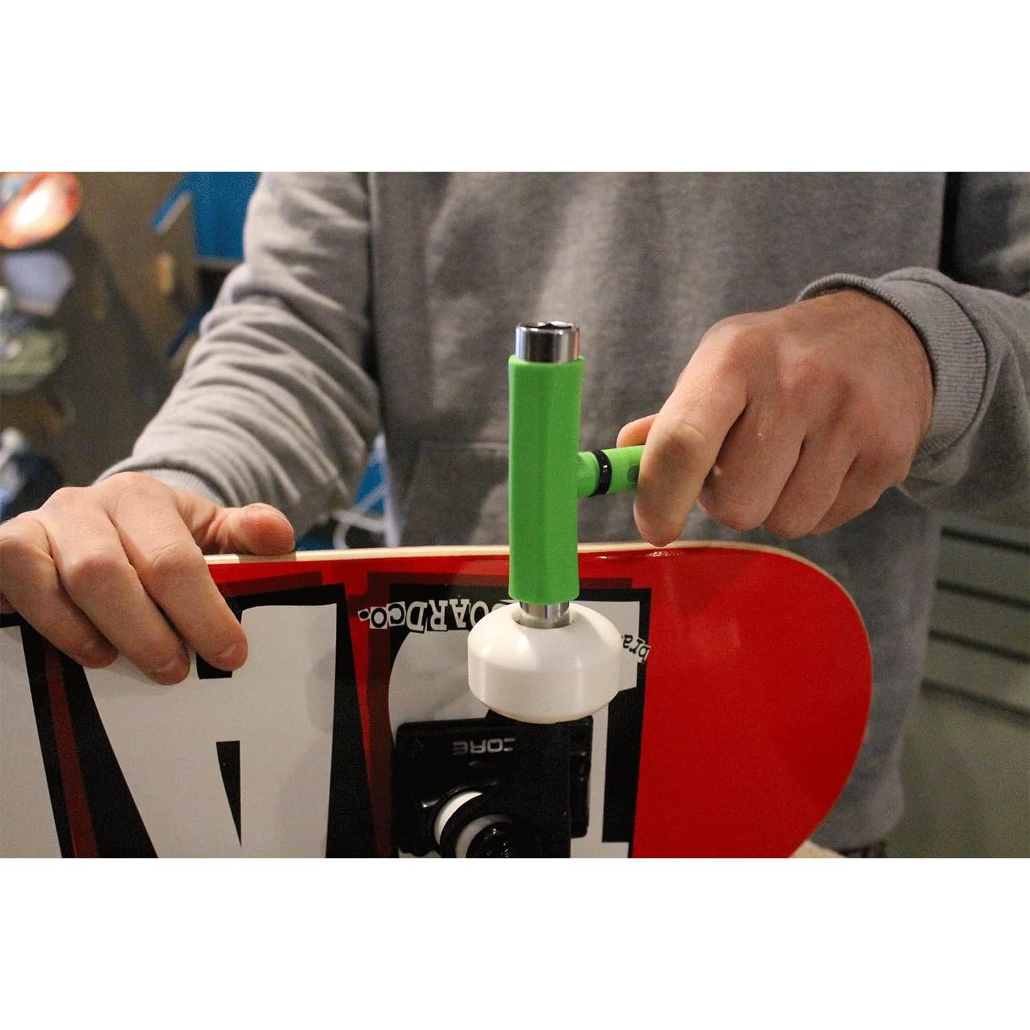 Herramienta Multifuncional para Skateboard Krown Verde Neón