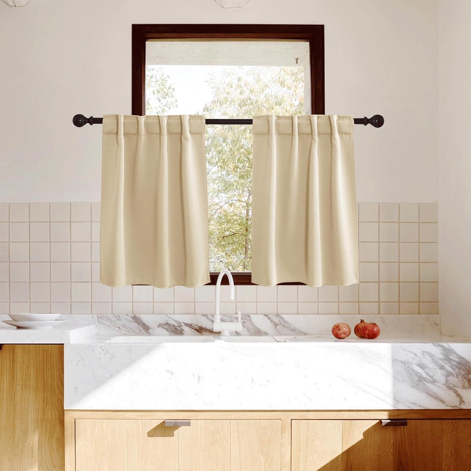 Cortinas Opacas PONY DANCE 73.66x60.96cm Beige Biscotti - Juego de 2