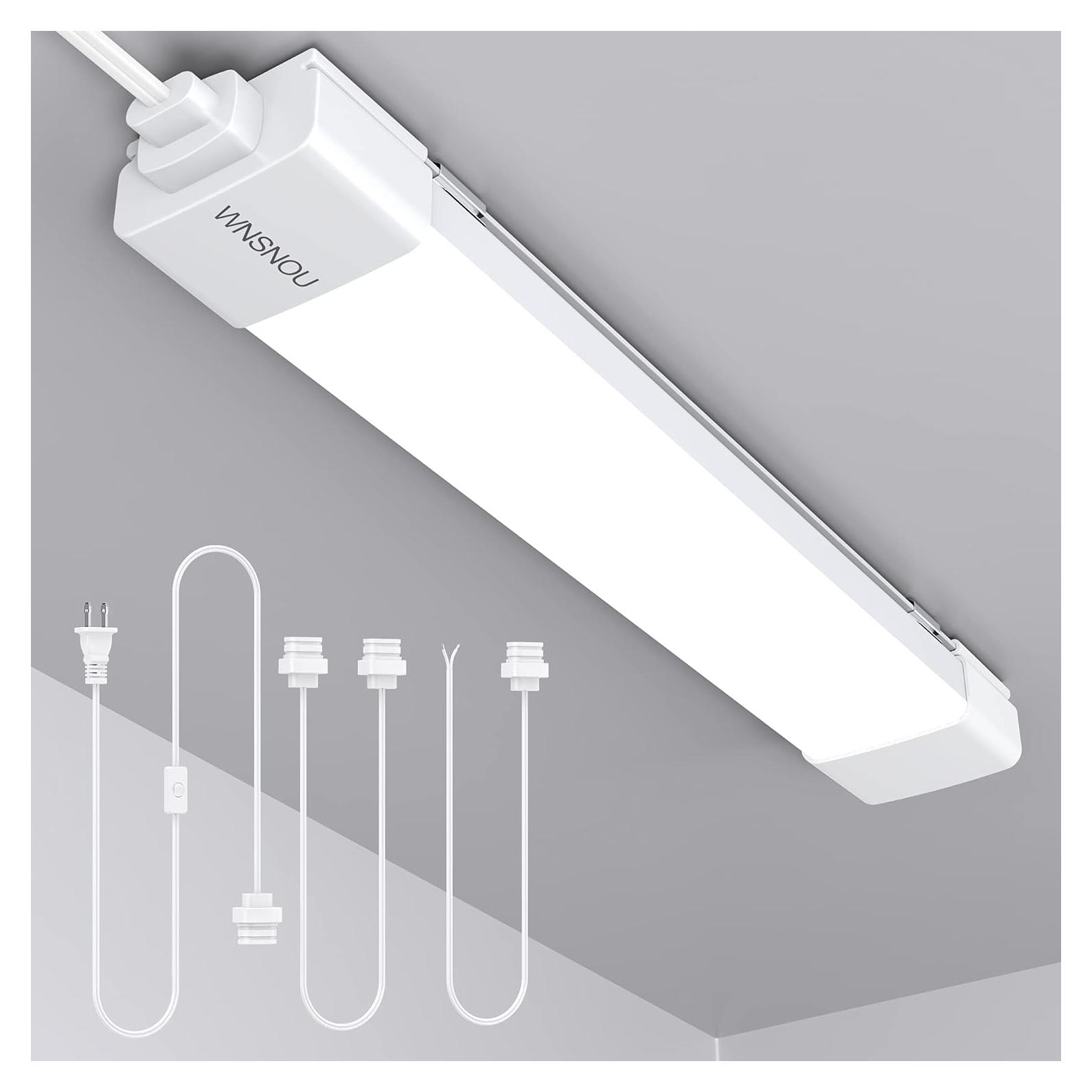 Luz de tubo LED WNSNOU 1.4FT 1800LM IP66 para gabinete