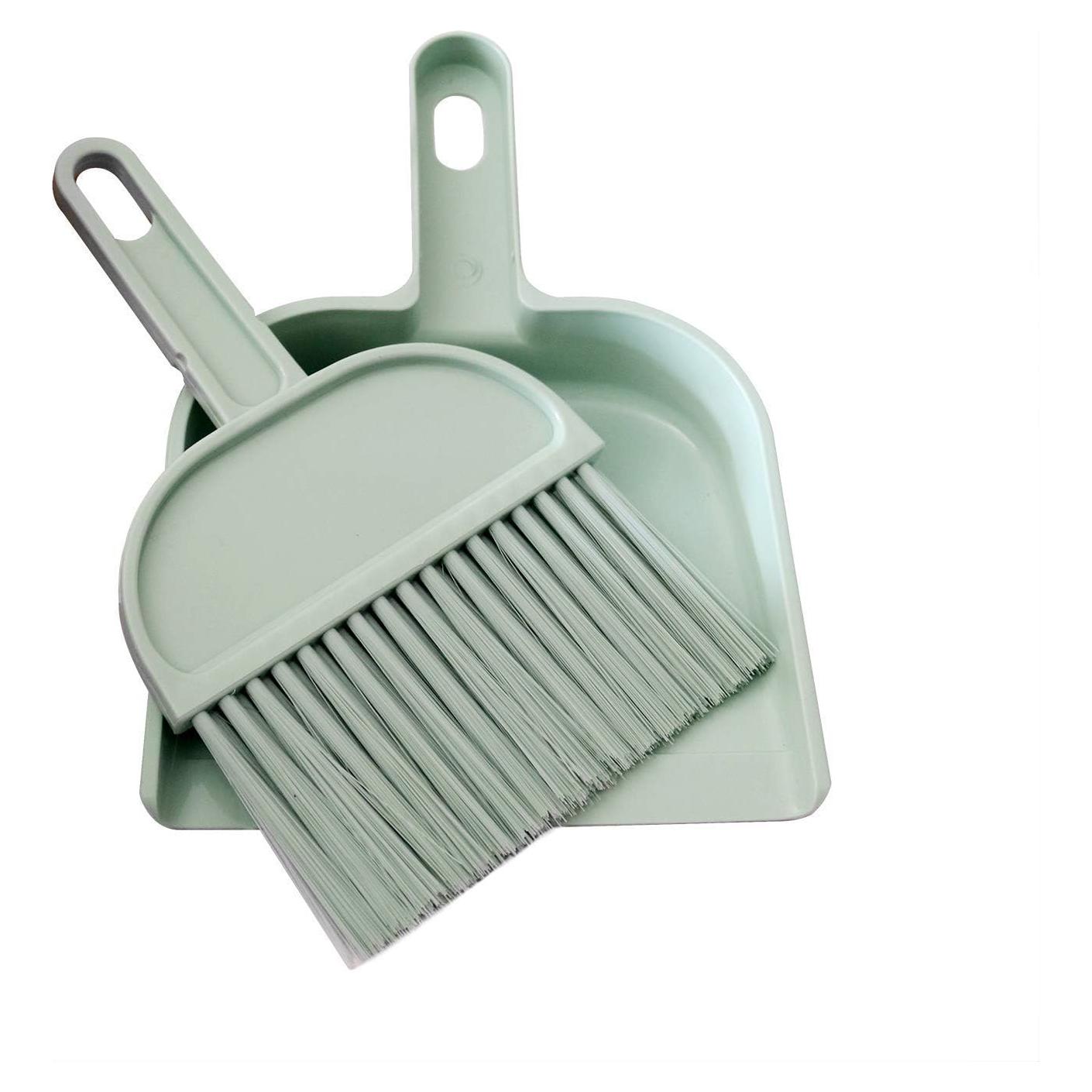 Juego de Mini Recogedor y Escoba RYPET para Animales Pequeños