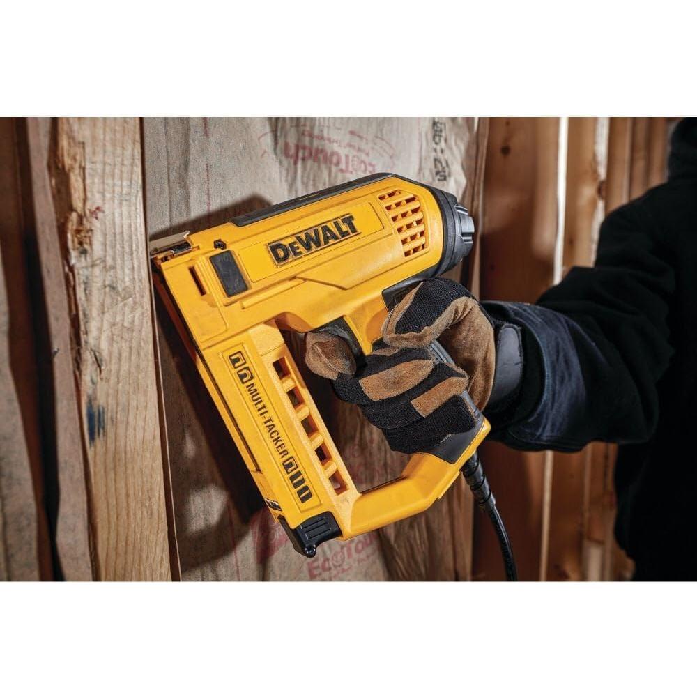 Grapadora Eléctrica DeWalt DWHT75021 5 en 1 Alta Resistencia