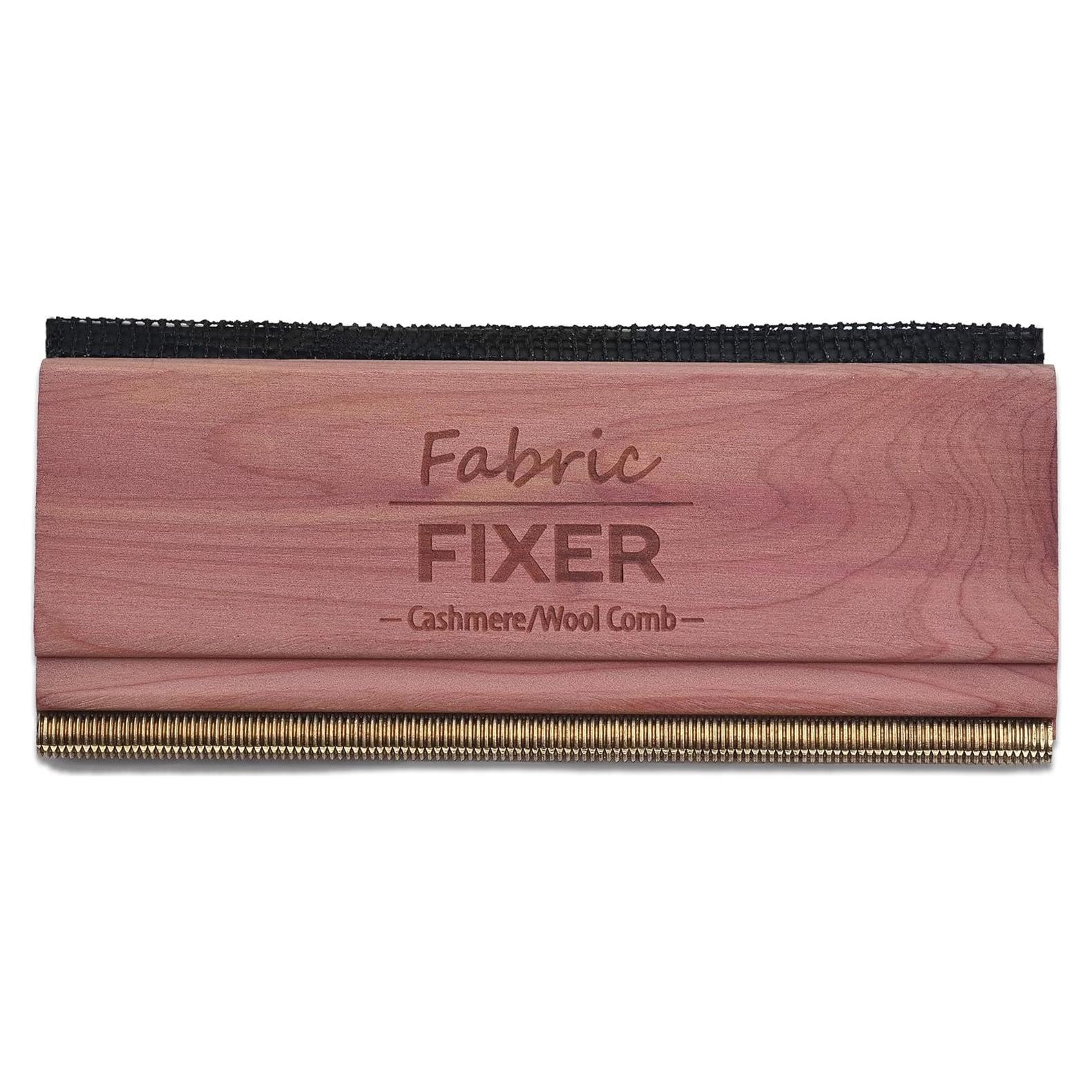 Peine Quitapelusas de Madera de Cedro Wardrobe Hackers