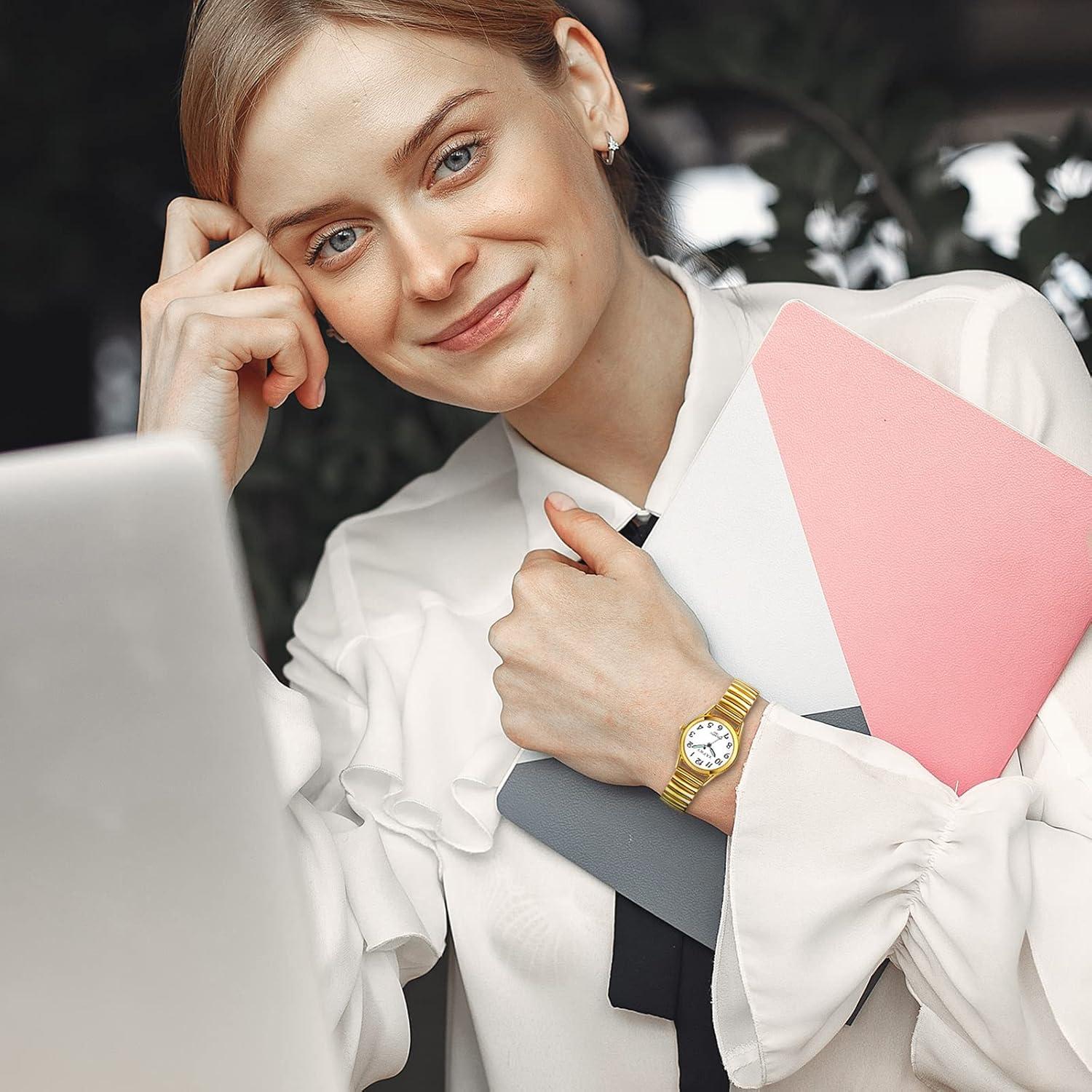 Reloj de lectura fácil JewelryWe dorado con manecillas luminosas