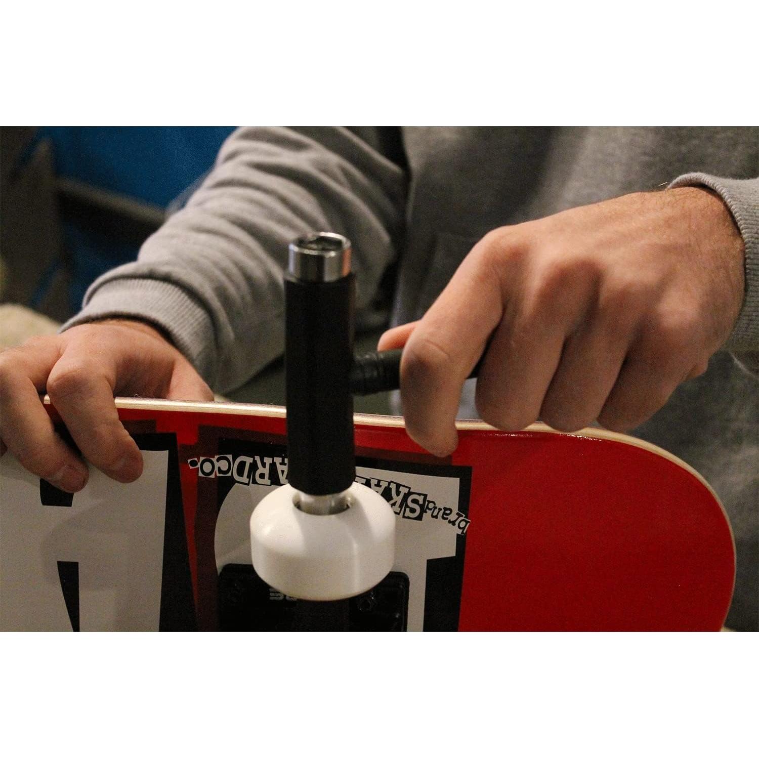 Herramienta Multifuncional para Skateboard Krown Negra