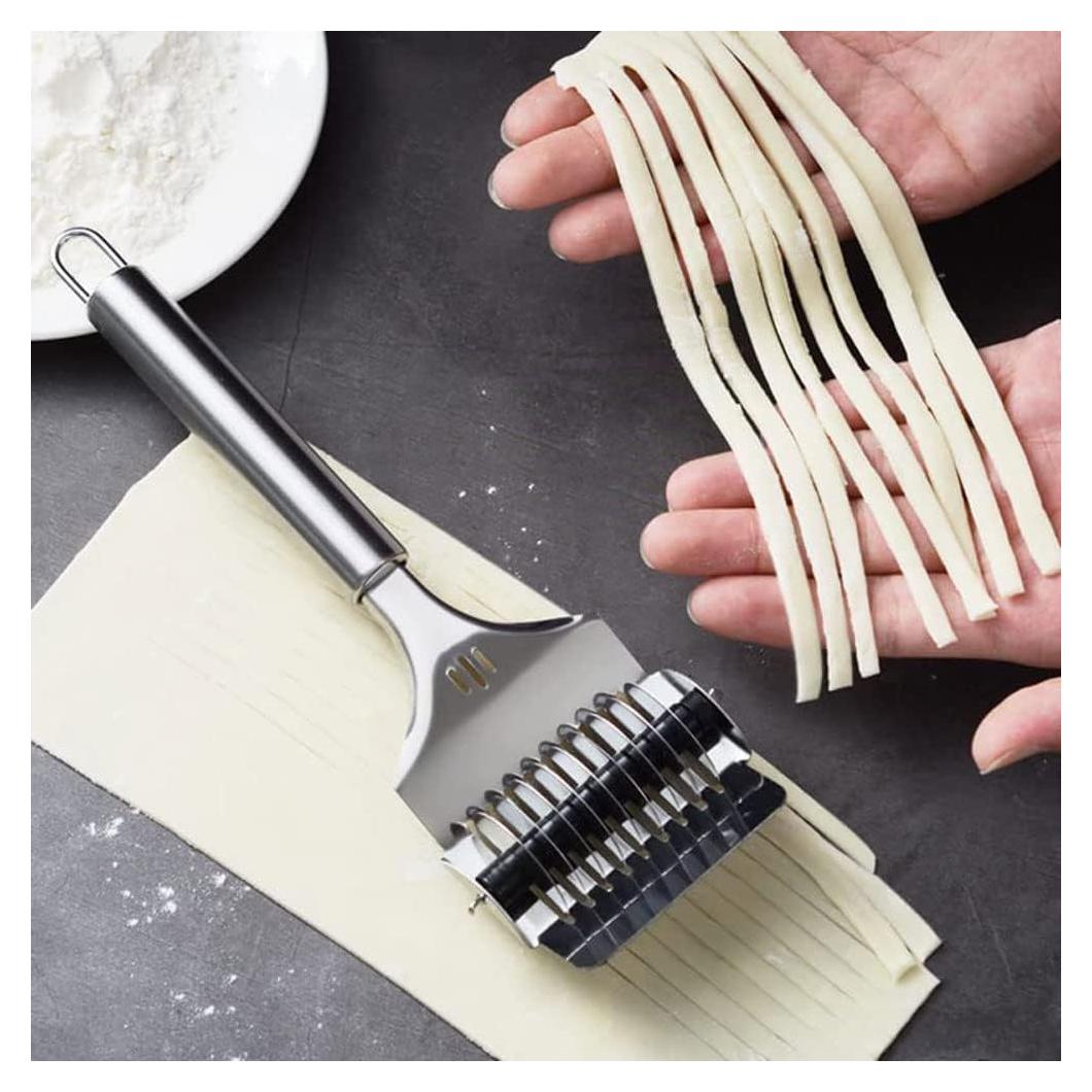 Cortador de Fideos Manual Melostu de Acero Inoxidable 23x8cm