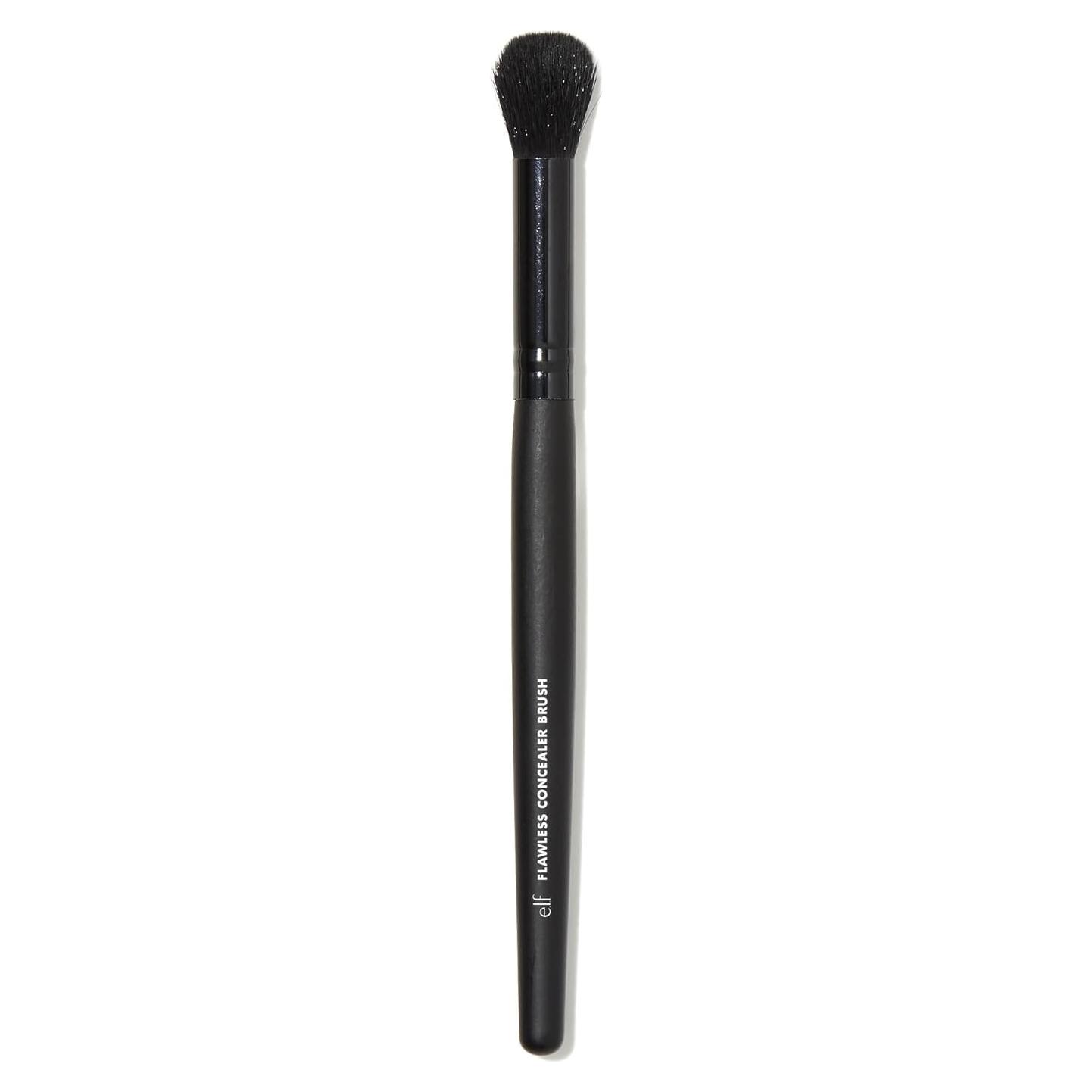 Pincel Corrector Redondo e.l.f. para Difuminado Suave 20.96 cm