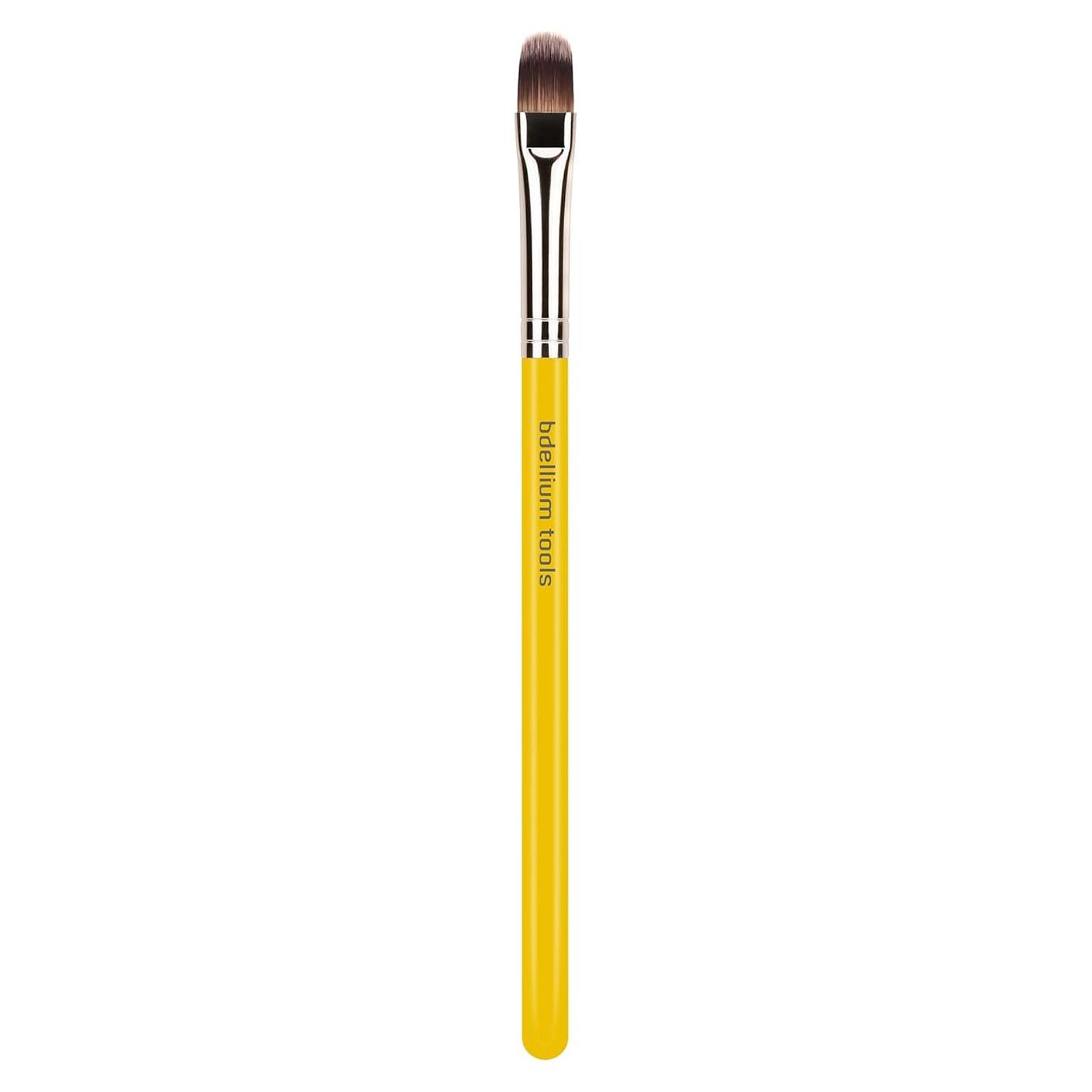Brocha de Maquillaje Profesional Bdellium Tools 936 Corrector Amarillo