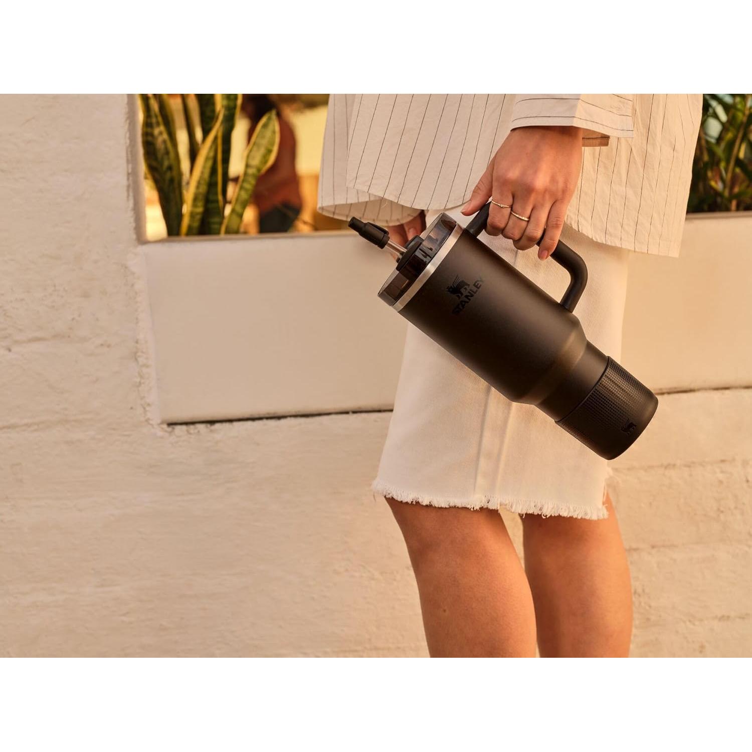 Cubierta de Bota y Tapa de Popote Stanley Quencher 30 oz Negra