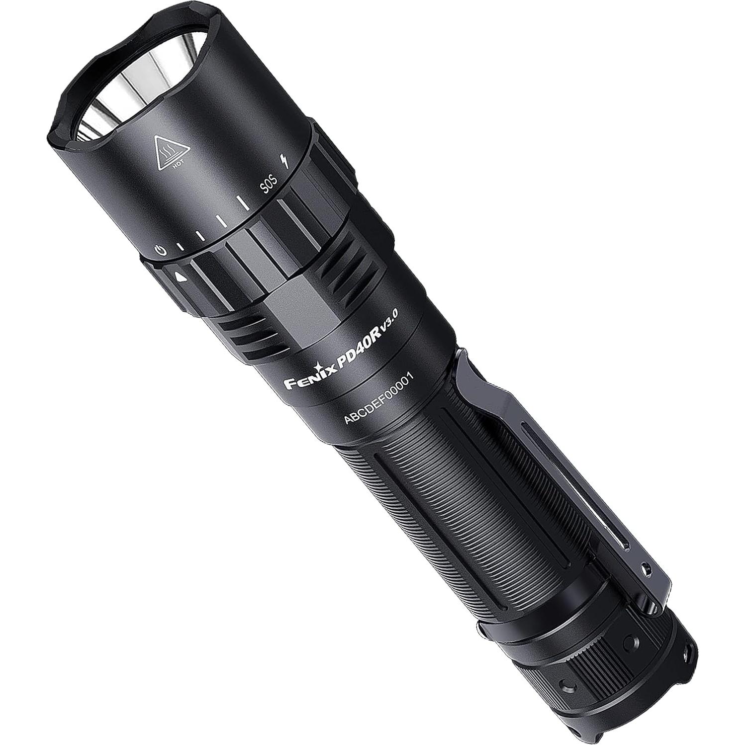 Linterna Táctica Fenix PD40R V3.0 3000 Lúmenes Recargable USB-C