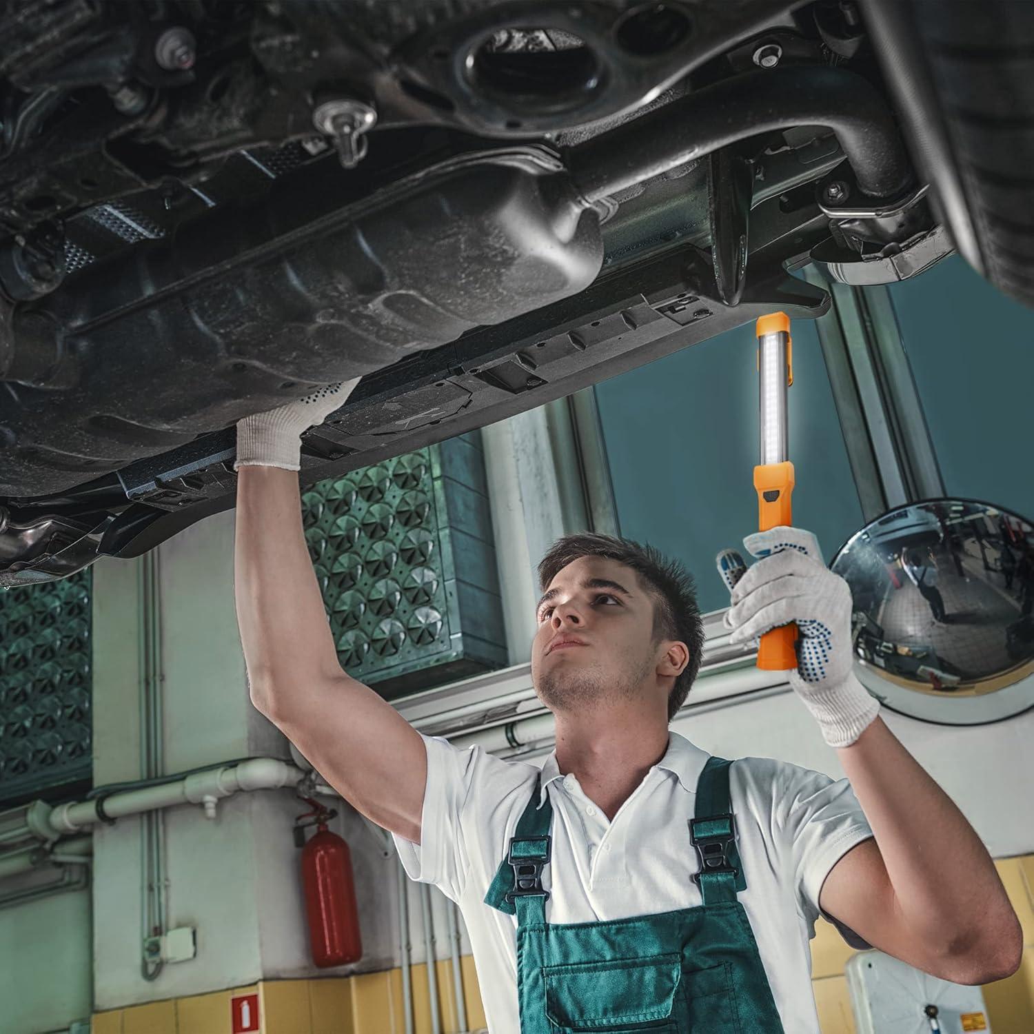 Luz de Trabajo LED EverBrite 1000LM Recargable 2 Pzas