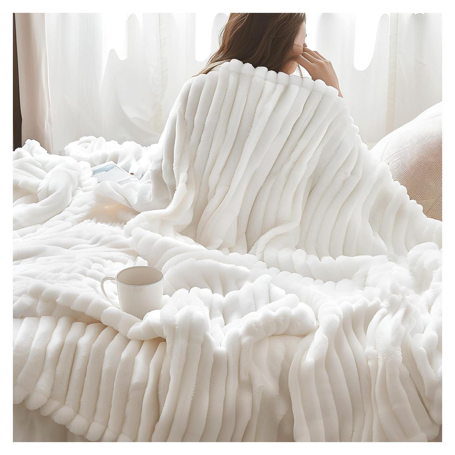 Manta Bedsure King 274x229 cm Suave y Acogedora Blanca