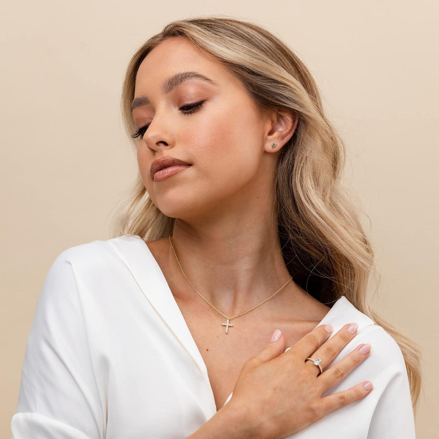 Collar de Cruz de Zirconia Cúbica Baño de Oro 14K para Mujeres