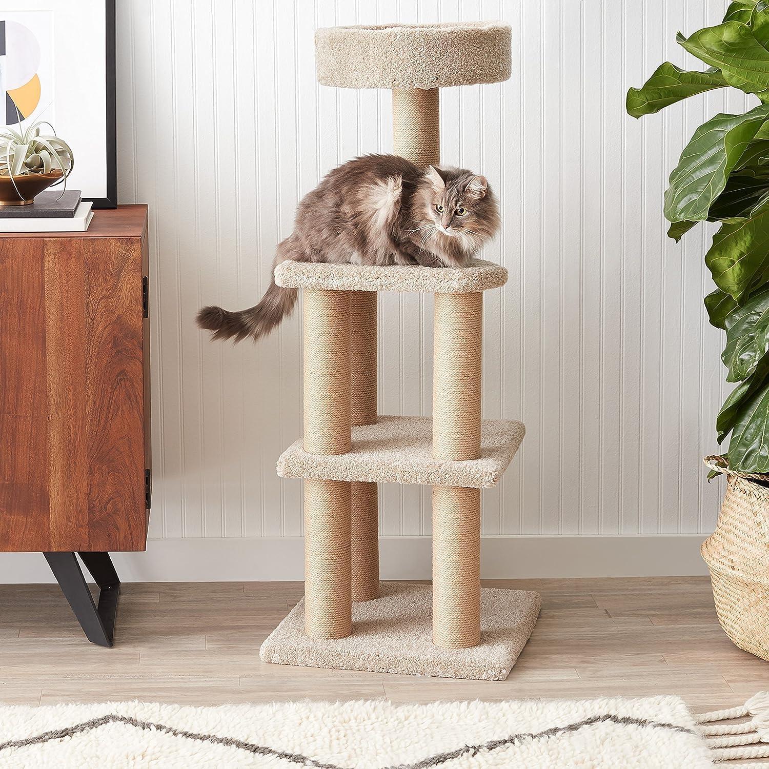 Árbol para Gatos Amazon Basics Grande 116.5 cm con Postes para Rascar
