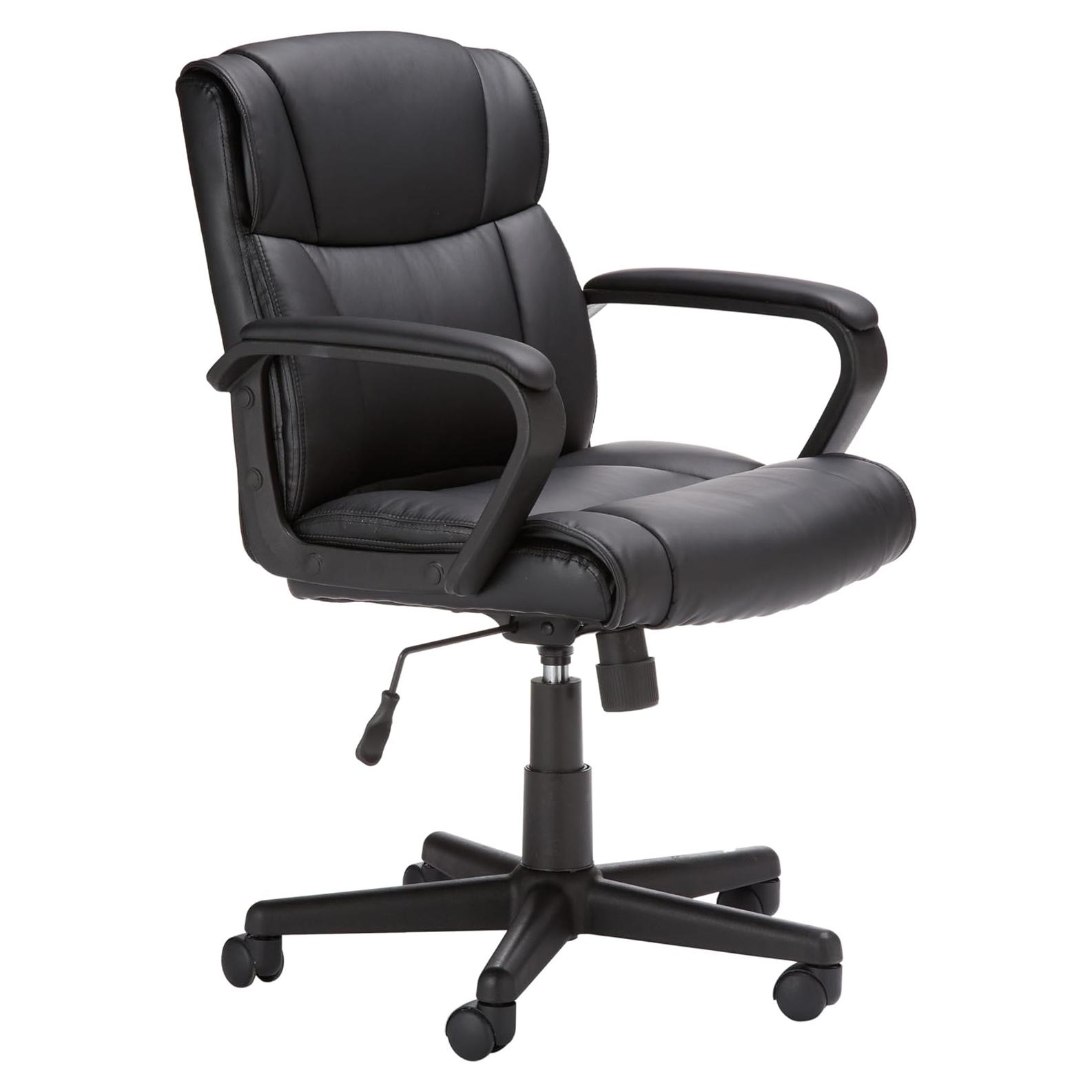 Silla de escritorio Amazon Basics negra, respaldo medio, ajustable