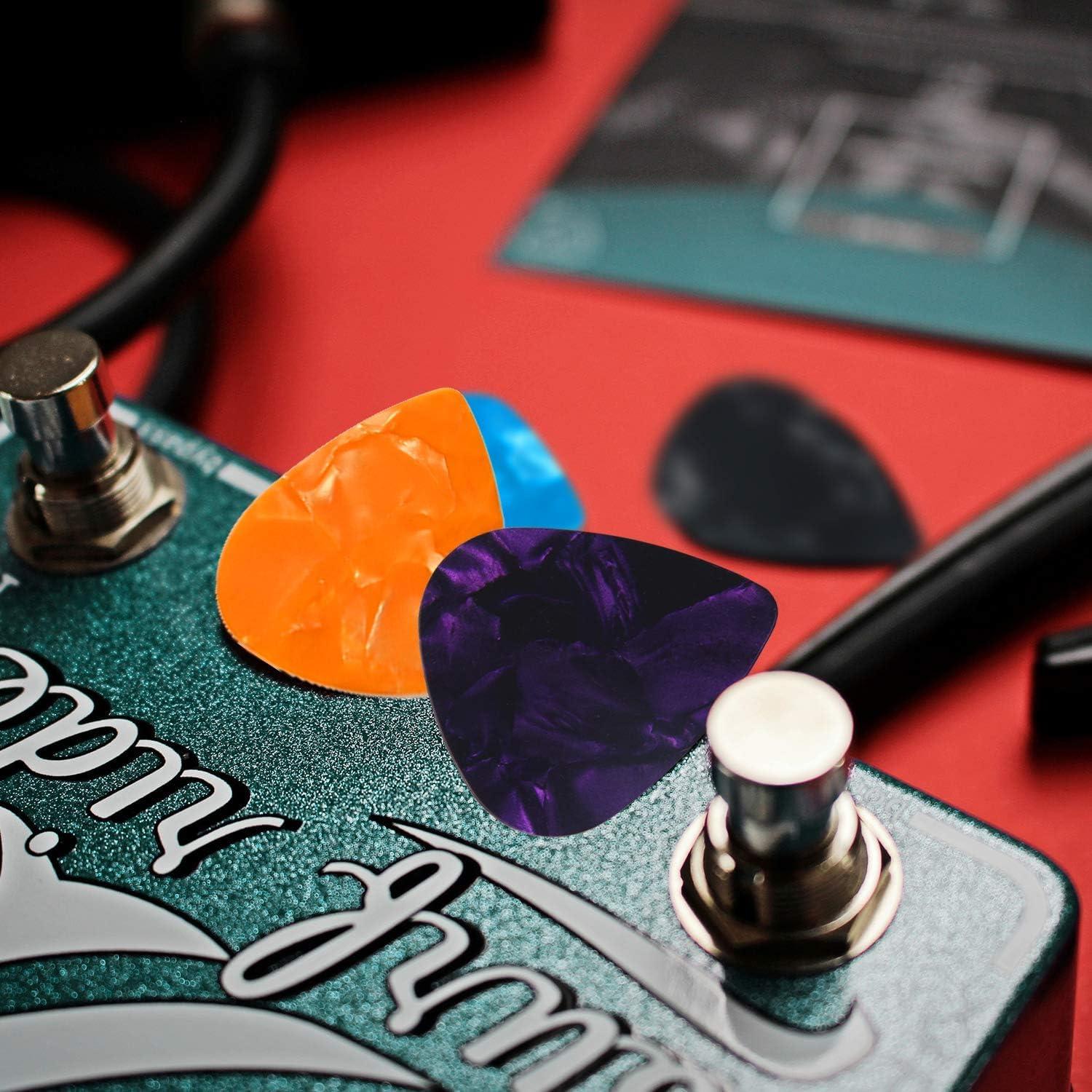 Paquete de 100 Púas de Guitarra Medianas 0.71mm Multicolor