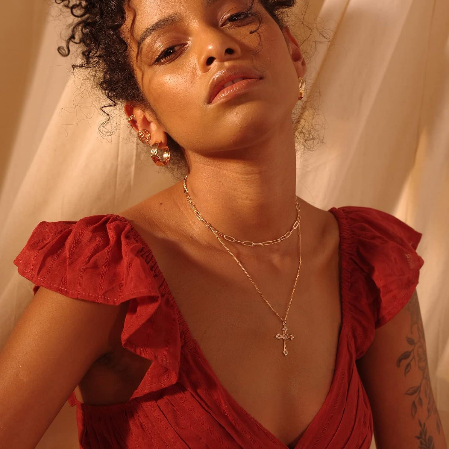 Collar Cruz Fettero Dorado 50.8 cm Joyería Religiosa Minimalista