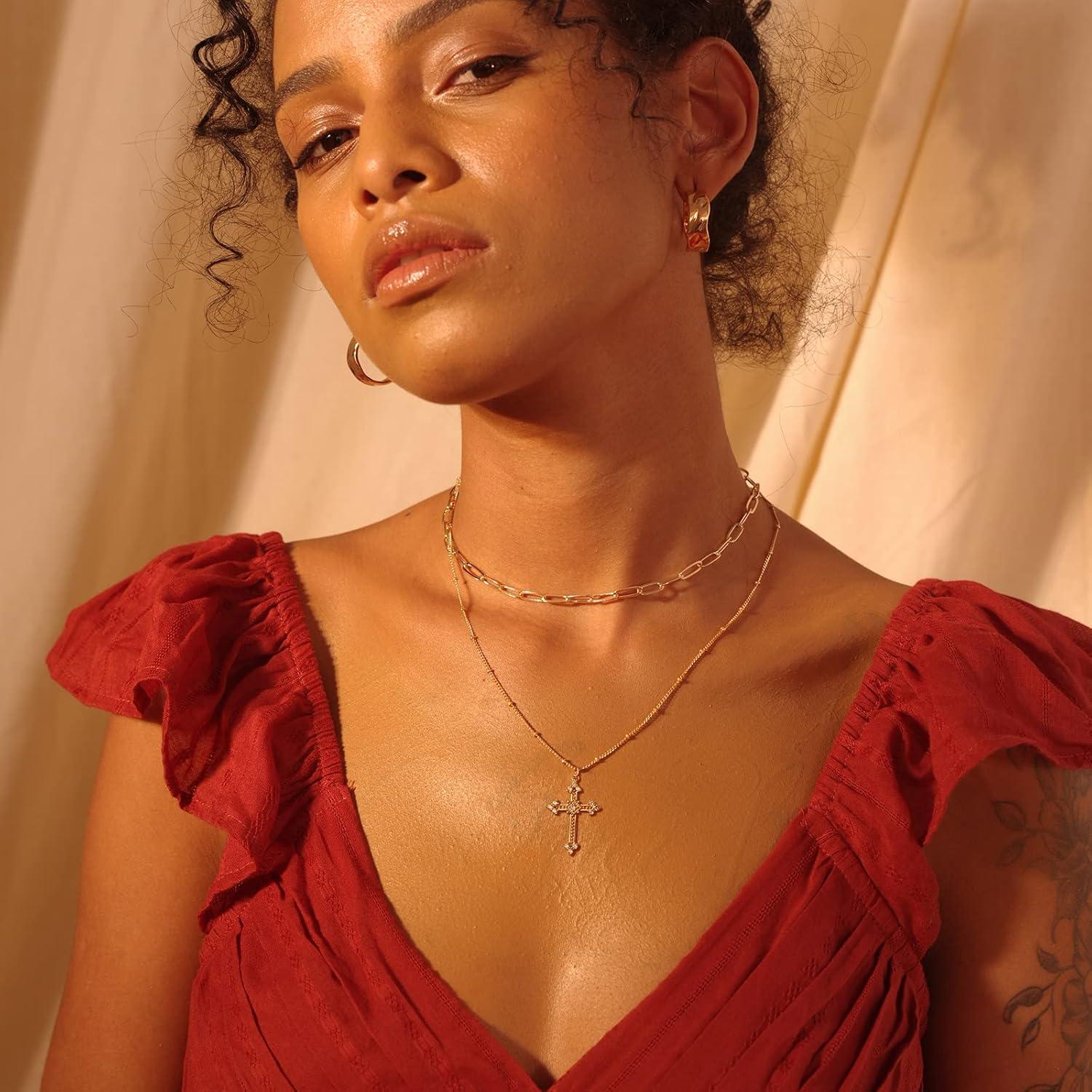 Collar Cruz Fettero Dorado 50.8 cm Joyería Religiosa Minimalista