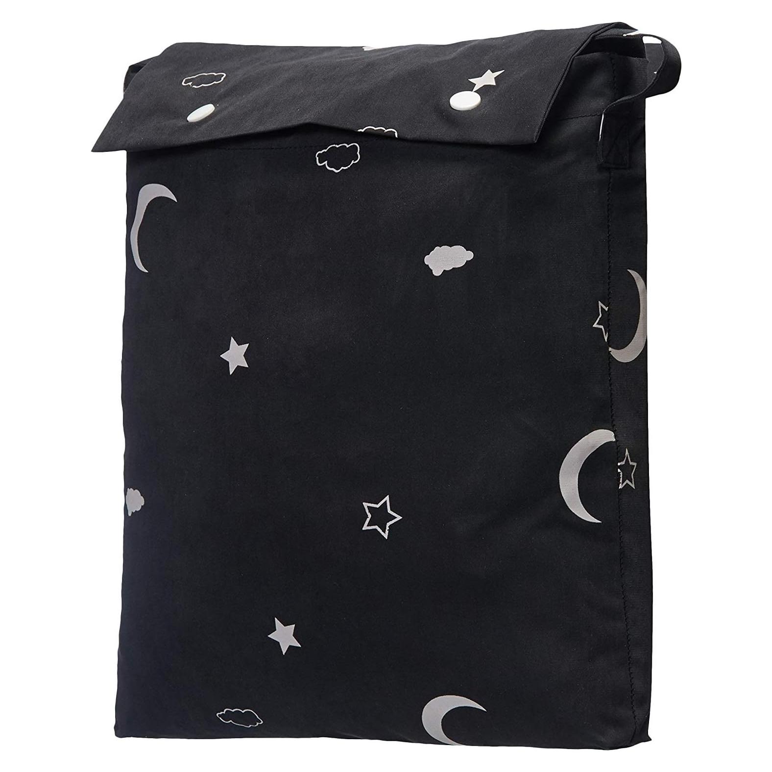 Cortina de Oscurecimiento Portátil Amazon Basics Luna y Estrellas 127x198 cm