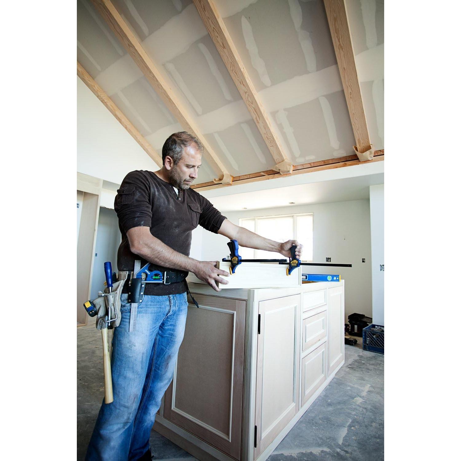 Lijadora Orbital Aleatoria BLACK+DECKER 127mm con Abrazaderas