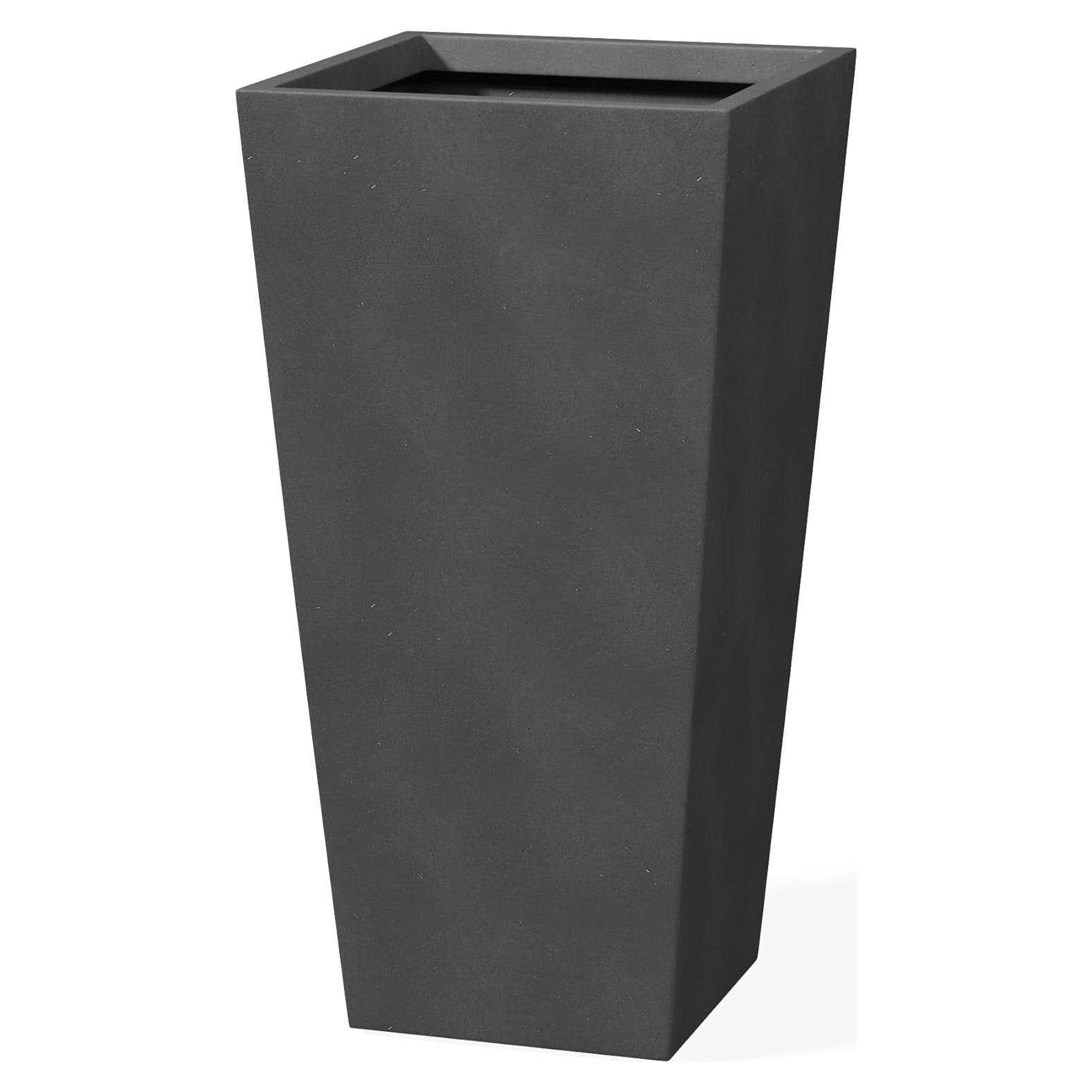 Maceta Alta Kante 71 cm Concreto Negro Pulido con Drenaje