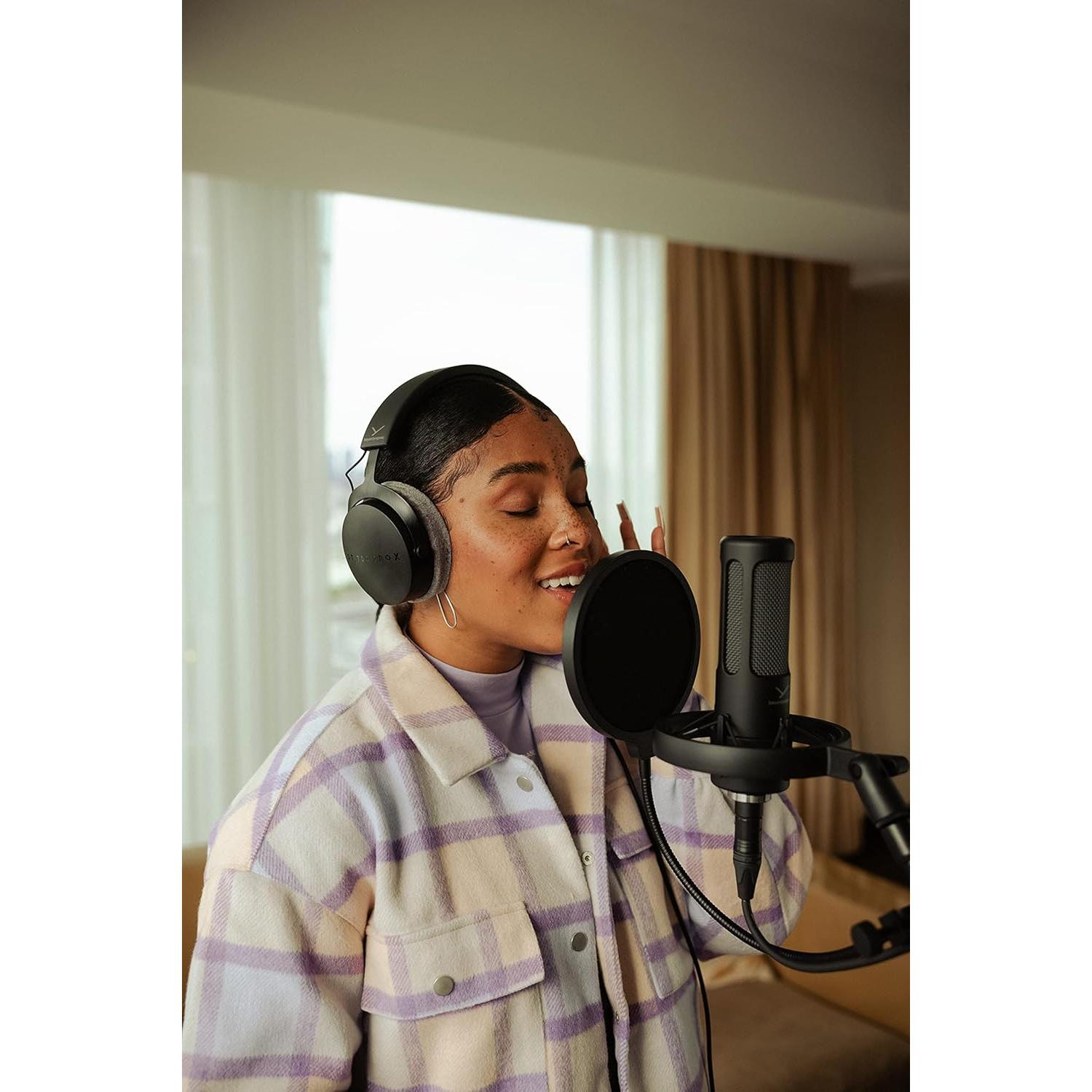 Micrófono de Condensador Beyerdynamic M 90 PRO X con Accesorios