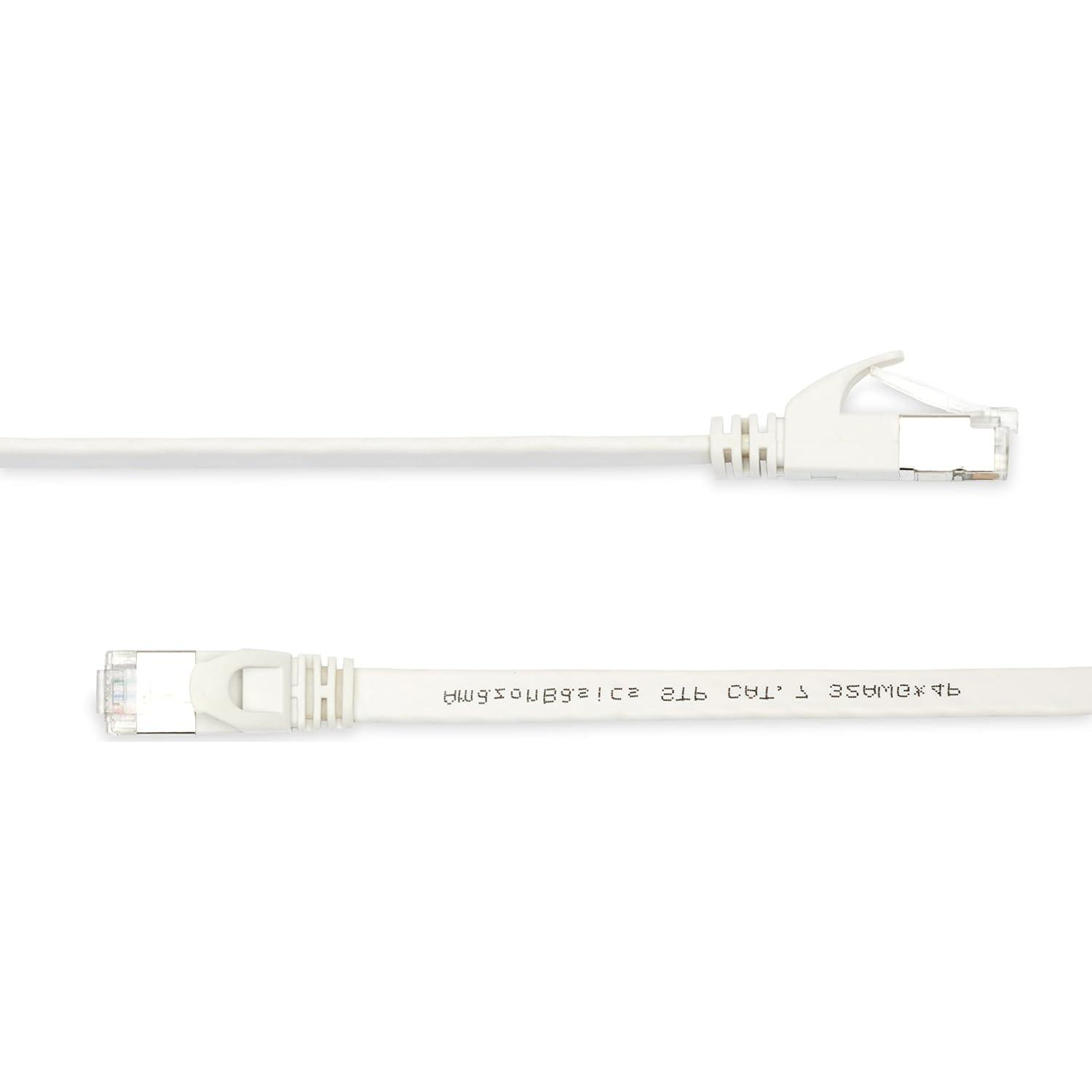 Cable Ethernet RJ45 Cat 7 Amazon Basics 9.14m Blanco con Clavos