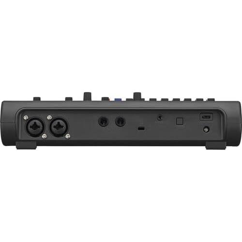 Grabadora Multitrack Digital Zoom R12 + Auriculares Audio-Technica ATH-M20x