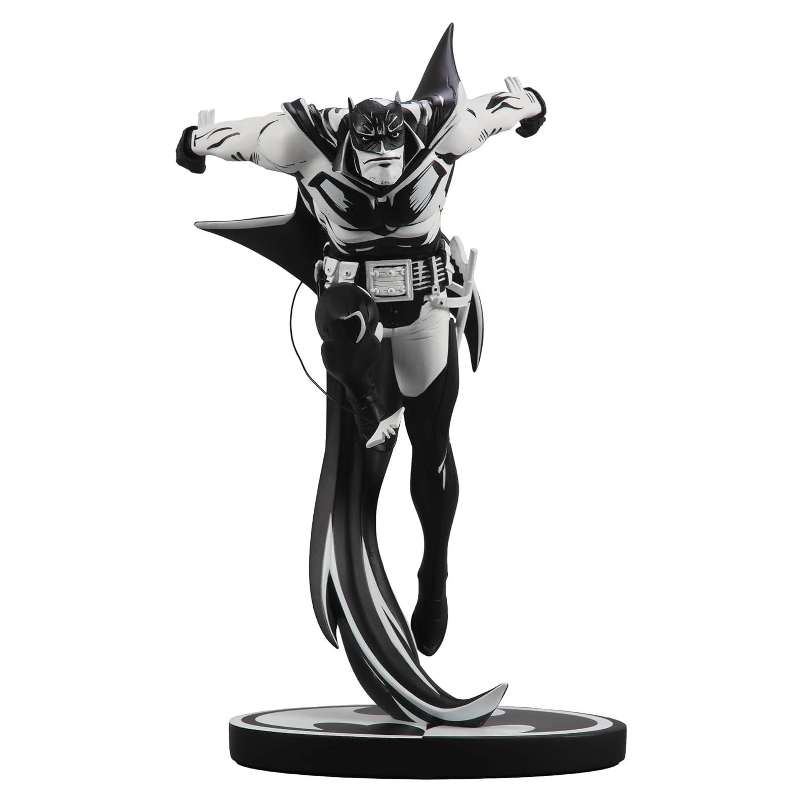 Estatua Batman Caballero Blanco McFarlane 22.86 cm Edición Boceto