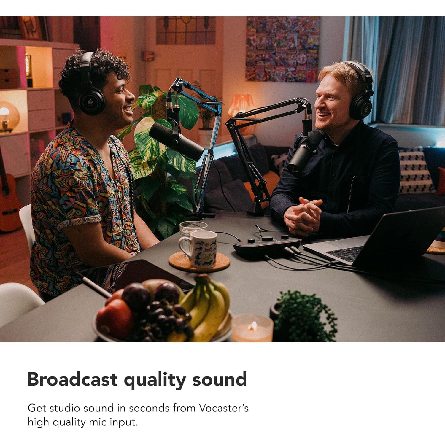 Focusrite Vocaster Two - Interfaz de Podcasting 2 Micrófonos