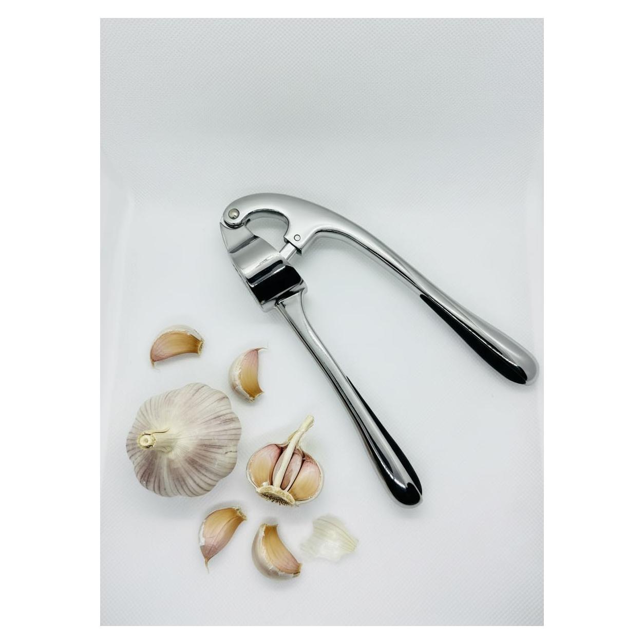 Prensa de Ajo Zinc Genérico con Pelador y Cepillo Apta Lavavajillas