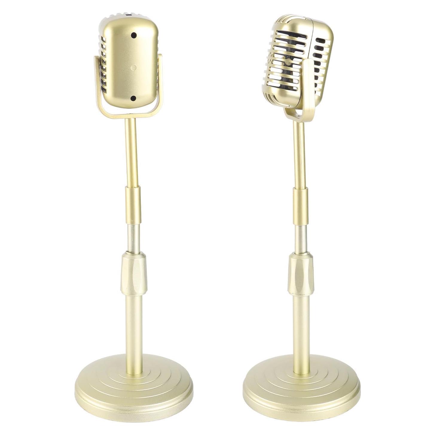 Modelo de Micrófono Vintage con Soporte Ajustable Dorado