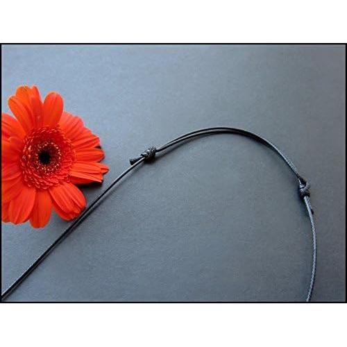 Colgantes de Runas Vikingas Futhark con Cuerda Ajustable