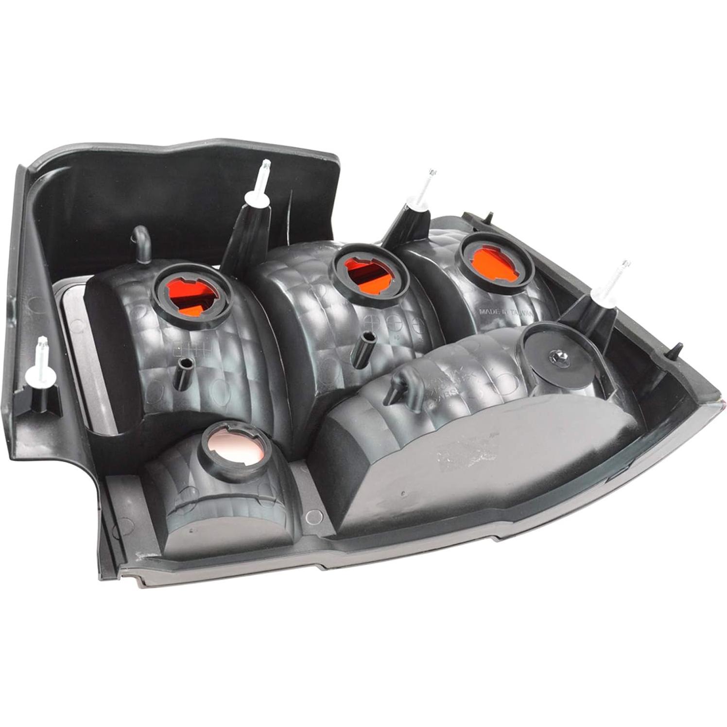 Juego de Luces Traseras TRQ LTA74985 para Ford Mustang 1999-2004