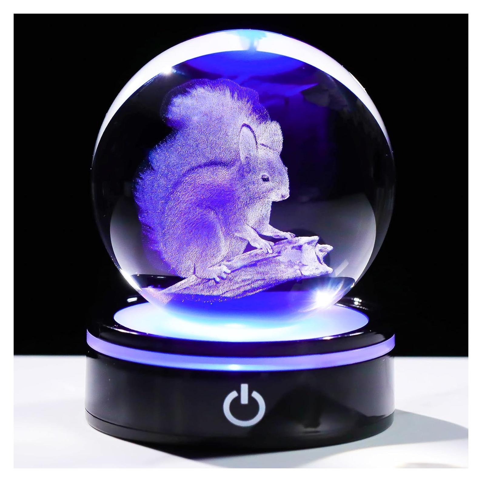 Figurita Ardilla 3D con Base LED Colorida 8cm YWHL