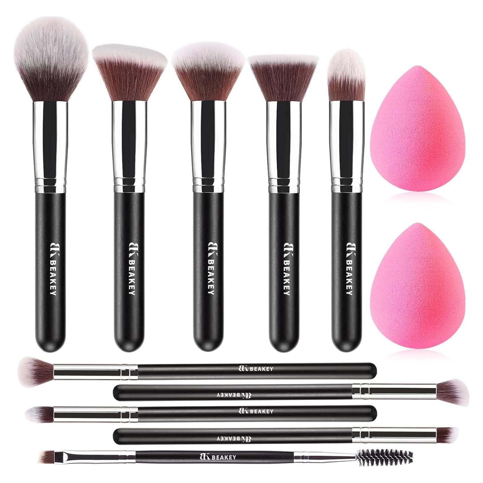 Juego de Brochas de Maquillaje BEAKEY con Esponjas y Estuche